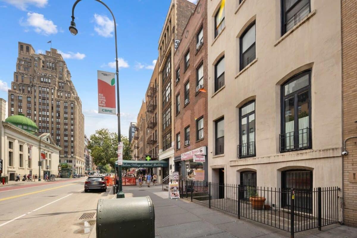 Chelsea Canvas Iii By Rove Travel Charming 2br Gem Apartment New York