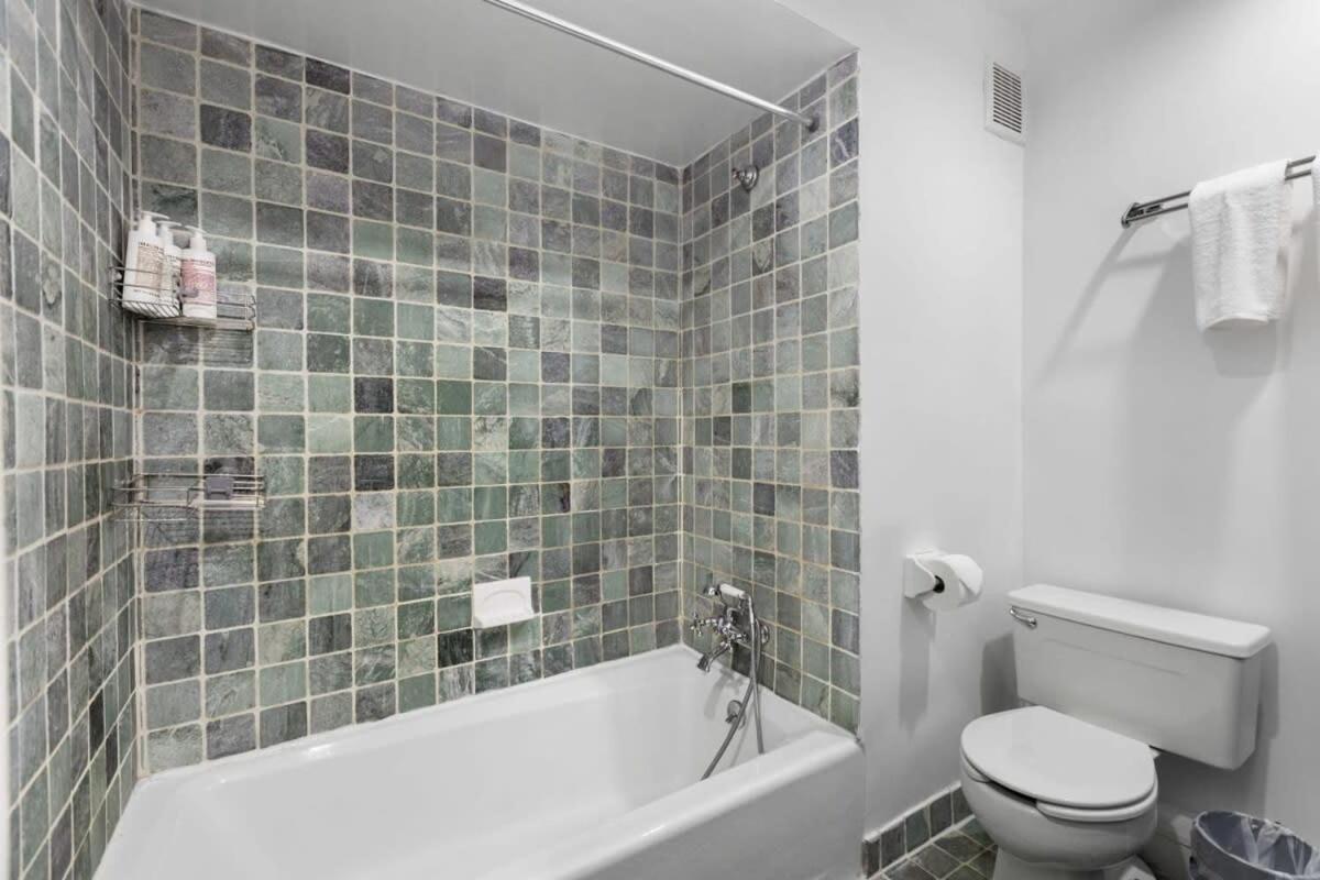 Apartment Chelsea Canvas Iii By Rove Travel Charming 2br Gem