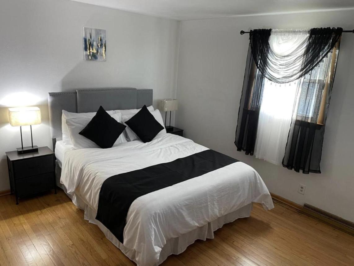 Lovely 3bd 1bath In Apartment *