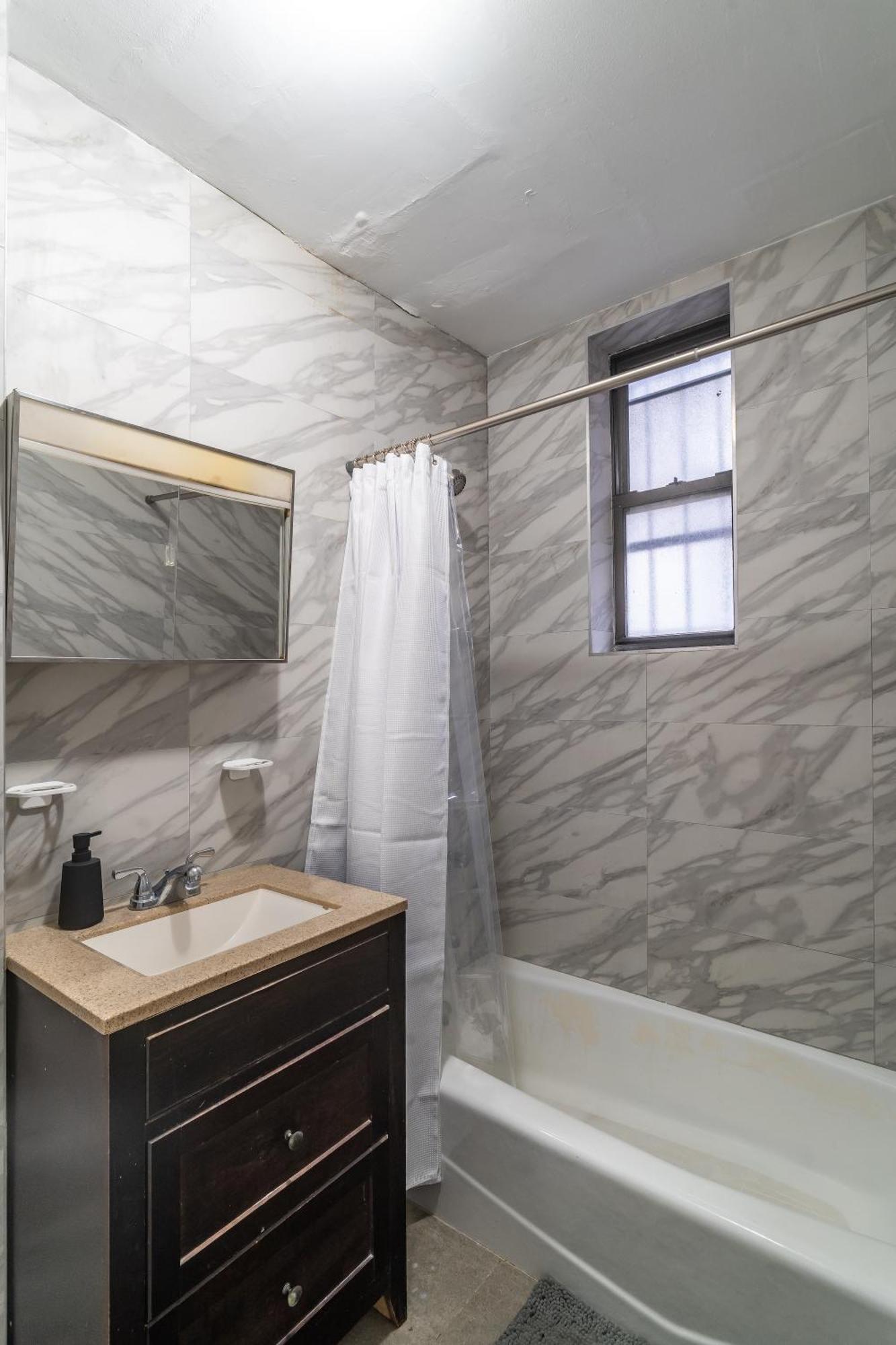 Appartement Unbeatable Location! 3bd 1ba Near Nyc's Popular Attractions! *