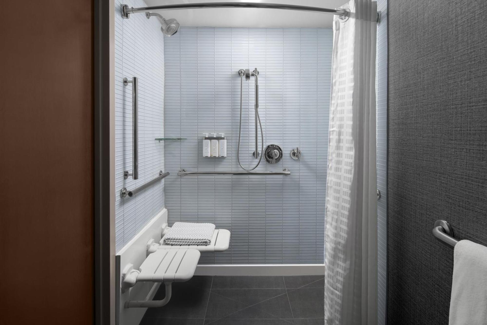 Cambria - Chelsea Hotel