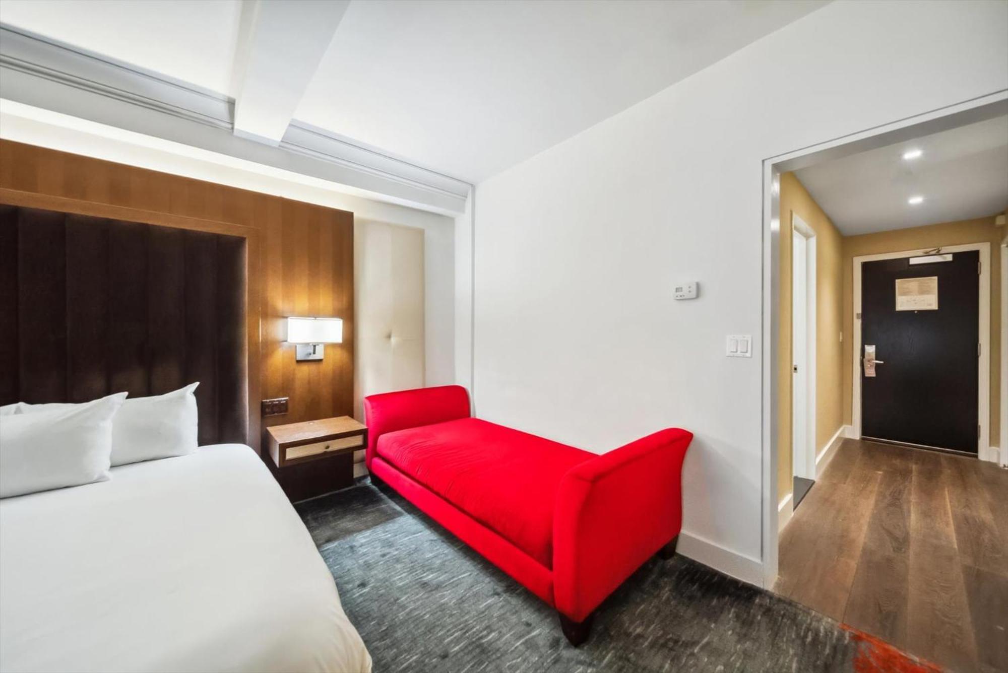 Lexington Plaza Hotel