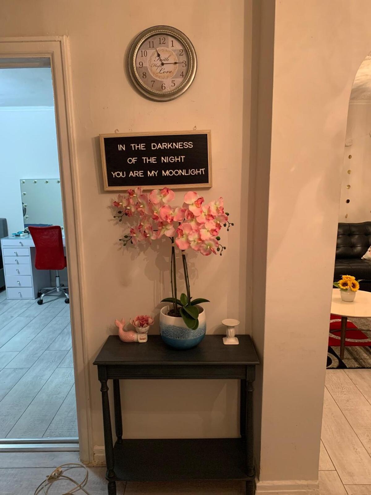 Cheerful 2 Bed In Heart Of Queens