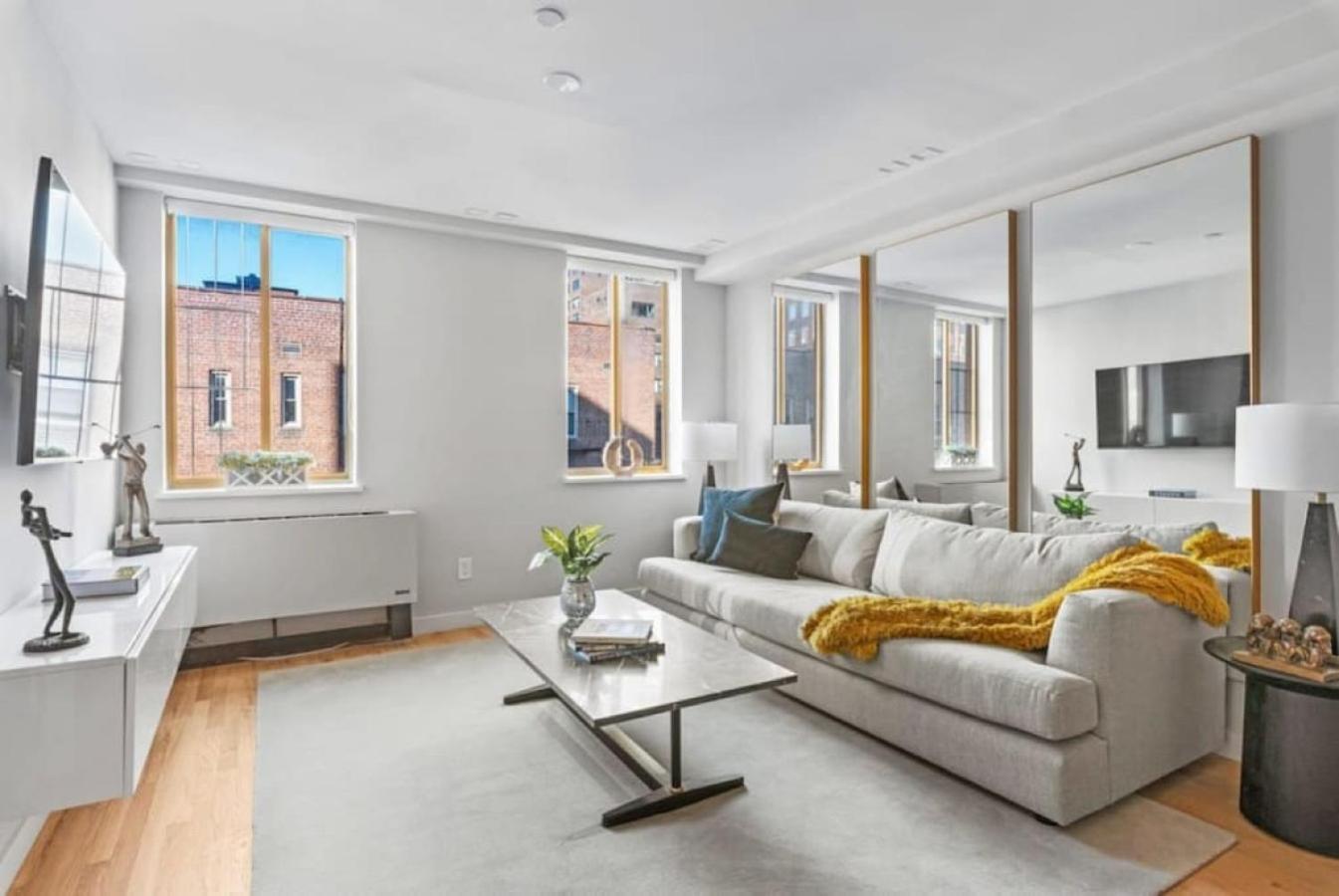 Apartment 3br Penthouse With Massive Private Rooftop