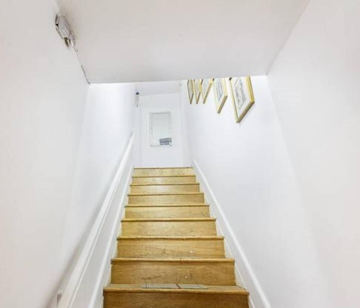 Skylighted Two Br In Multicultural Neighborhood, 25 Minutes To Manhattan