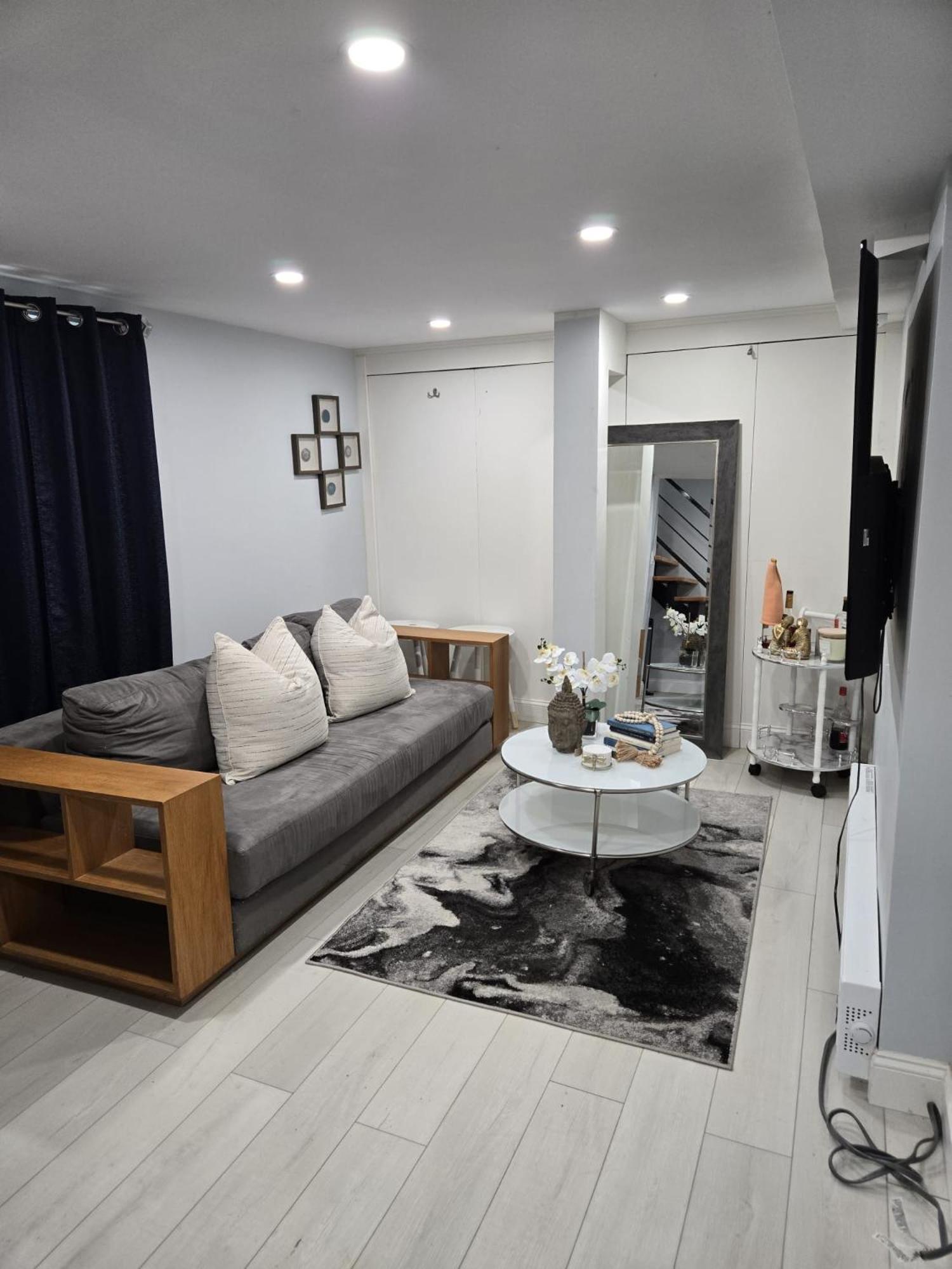 Modern Oasis 1 New York