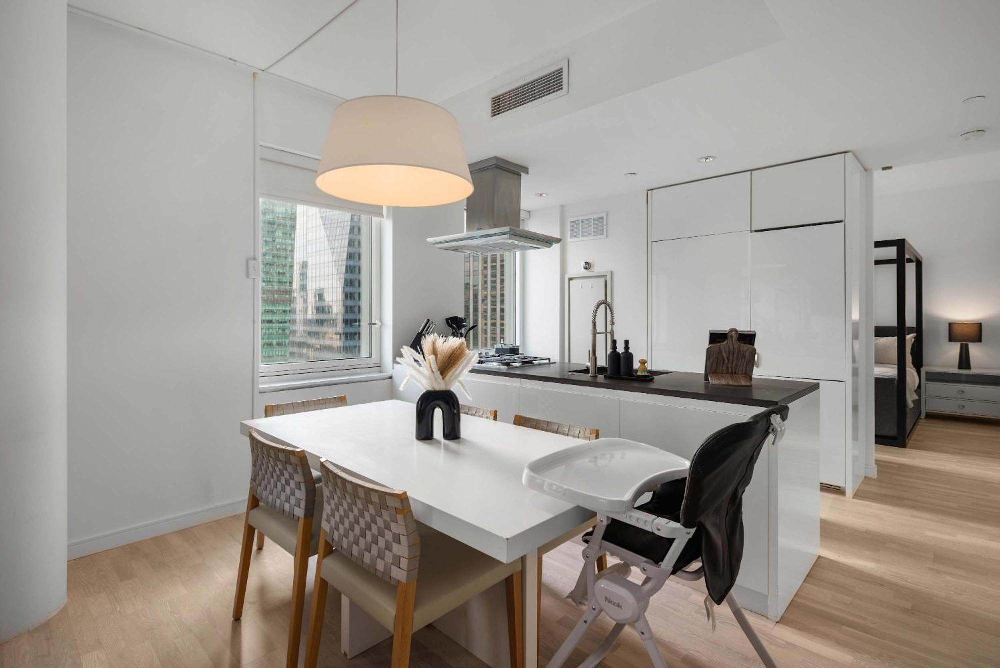 Appartement Lavish Two-story Retreat In The Heart Of Manhattan *