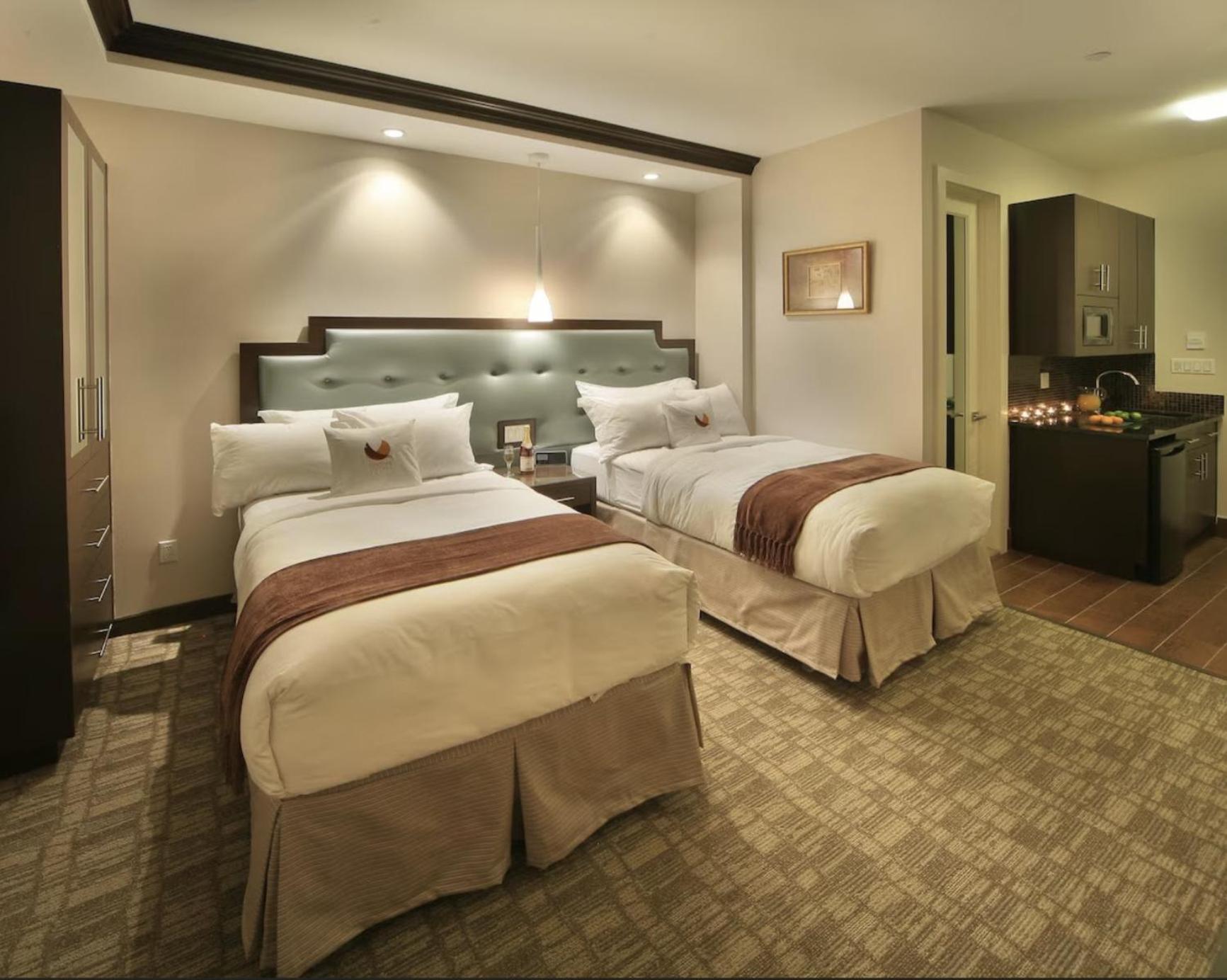 Aura Brooklyn 4* New York