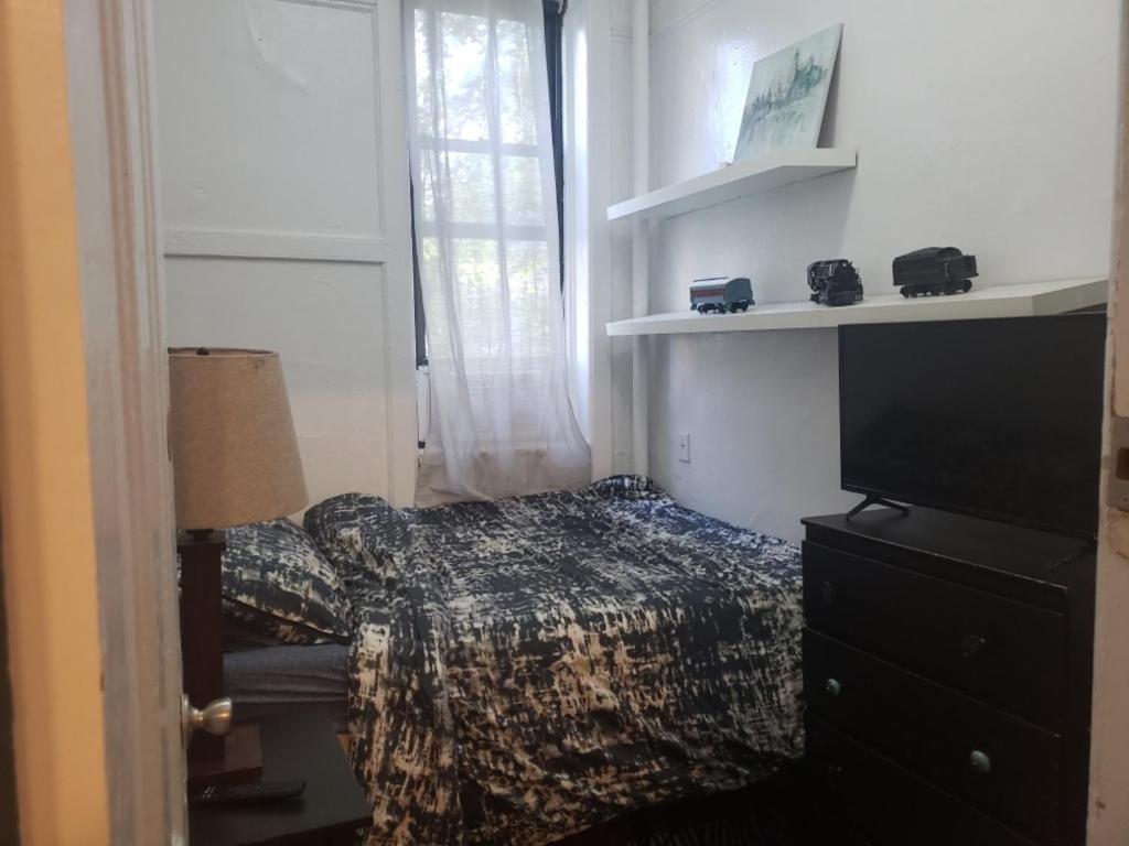 Private In East Village Homestay