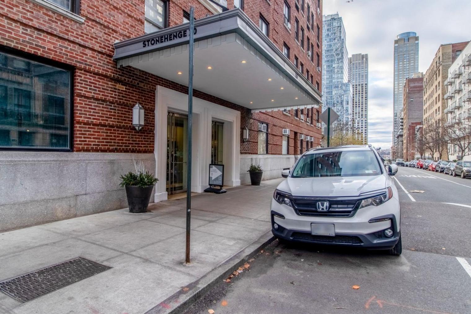 Uws 1br W Open Kitchen Doorman Gym Nyc-166 *