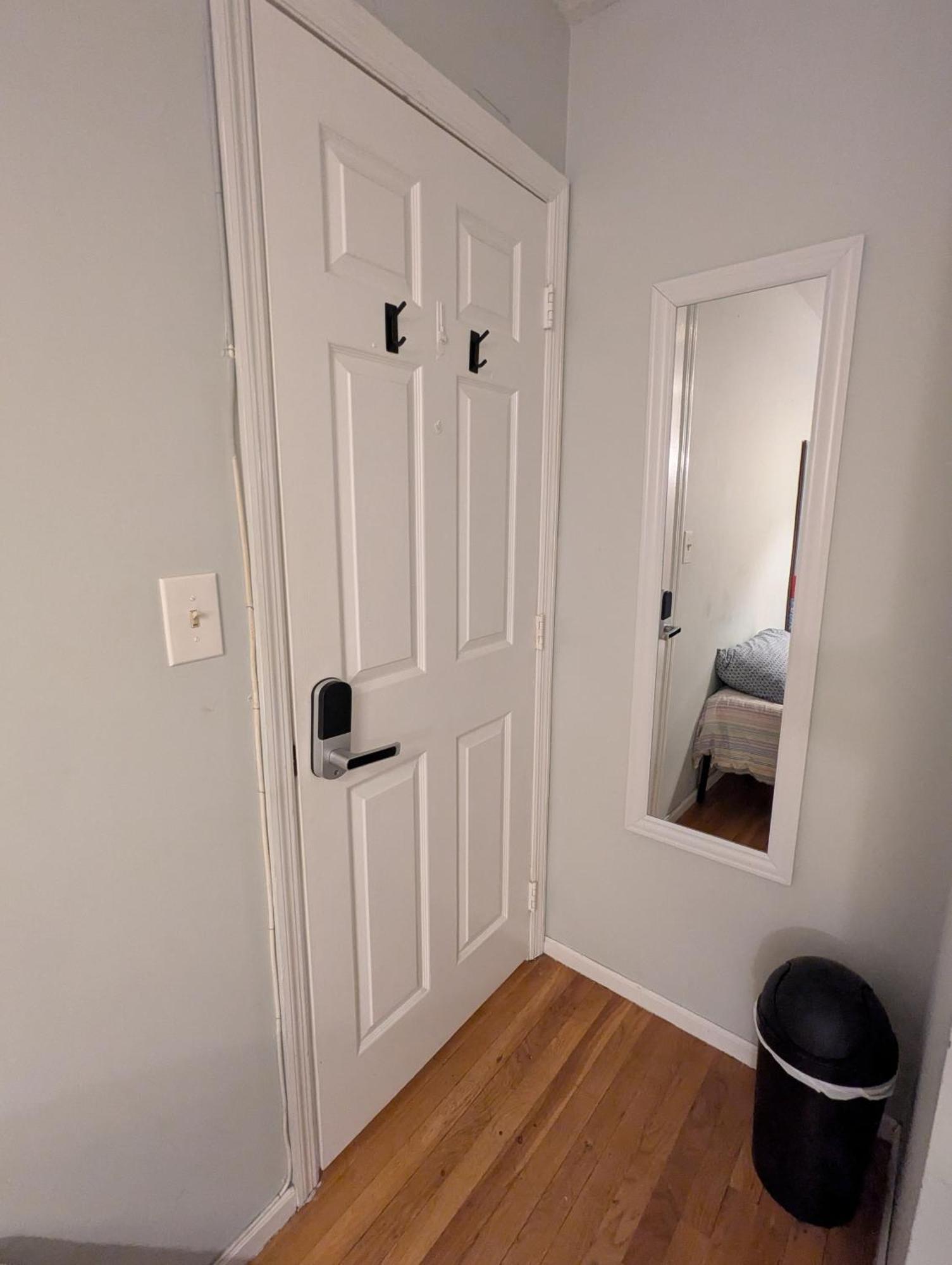 & Play Red Adult In Williamsburg Appartement *