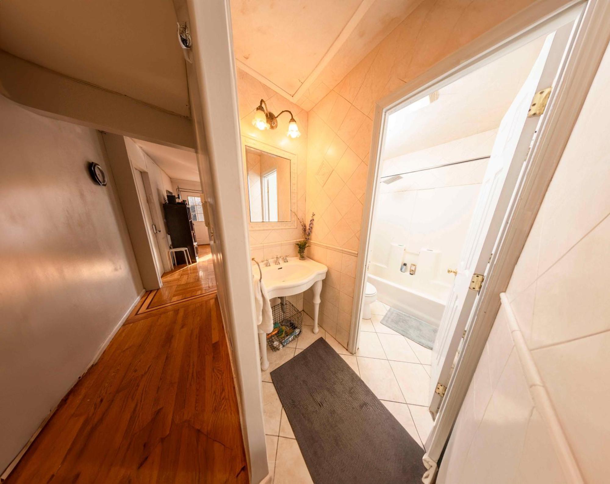 & Play Red Adult In Williamsburg Appartement