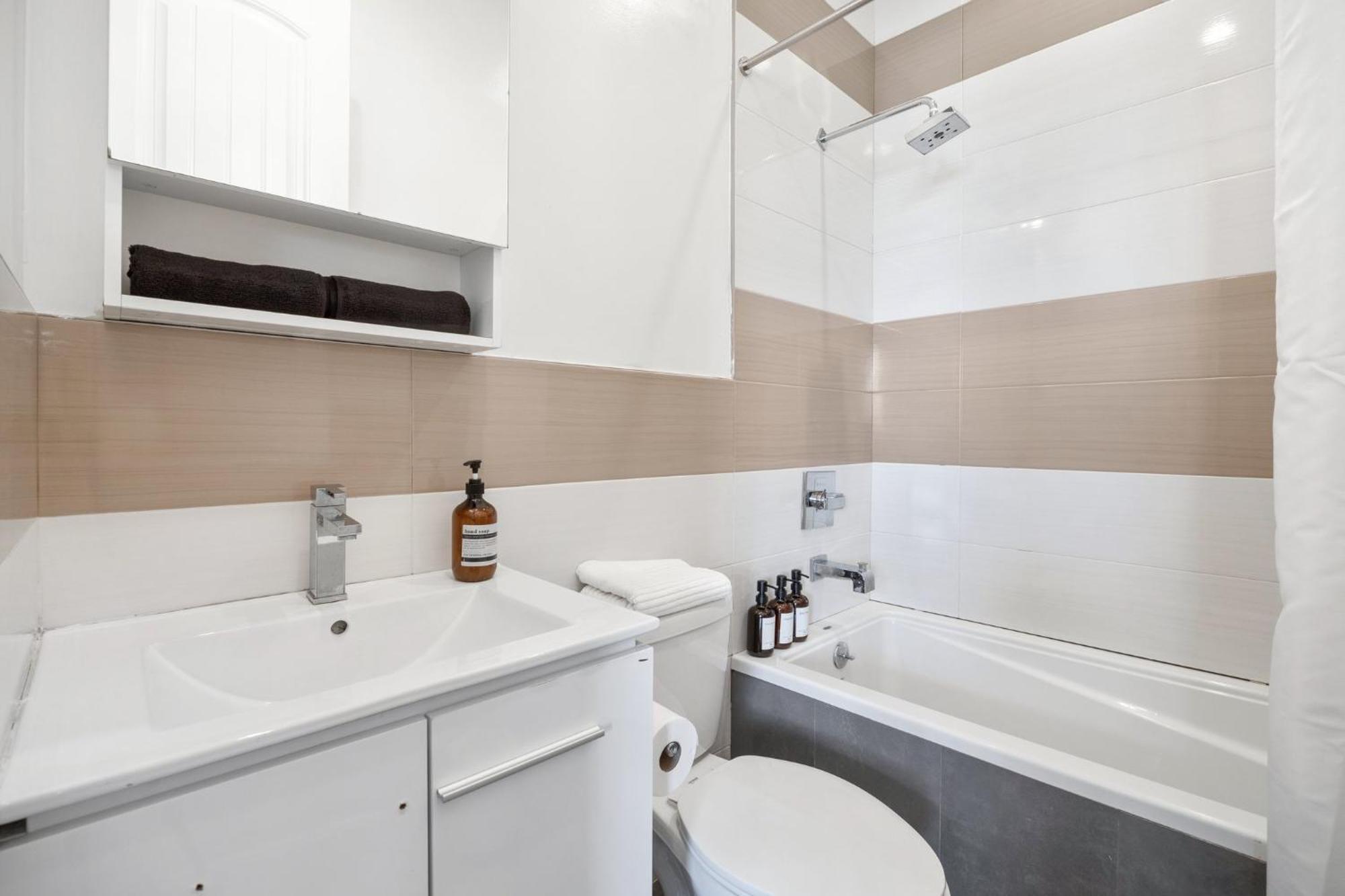 Biggest Duplex 6bd In Bushwick For 16 Guests