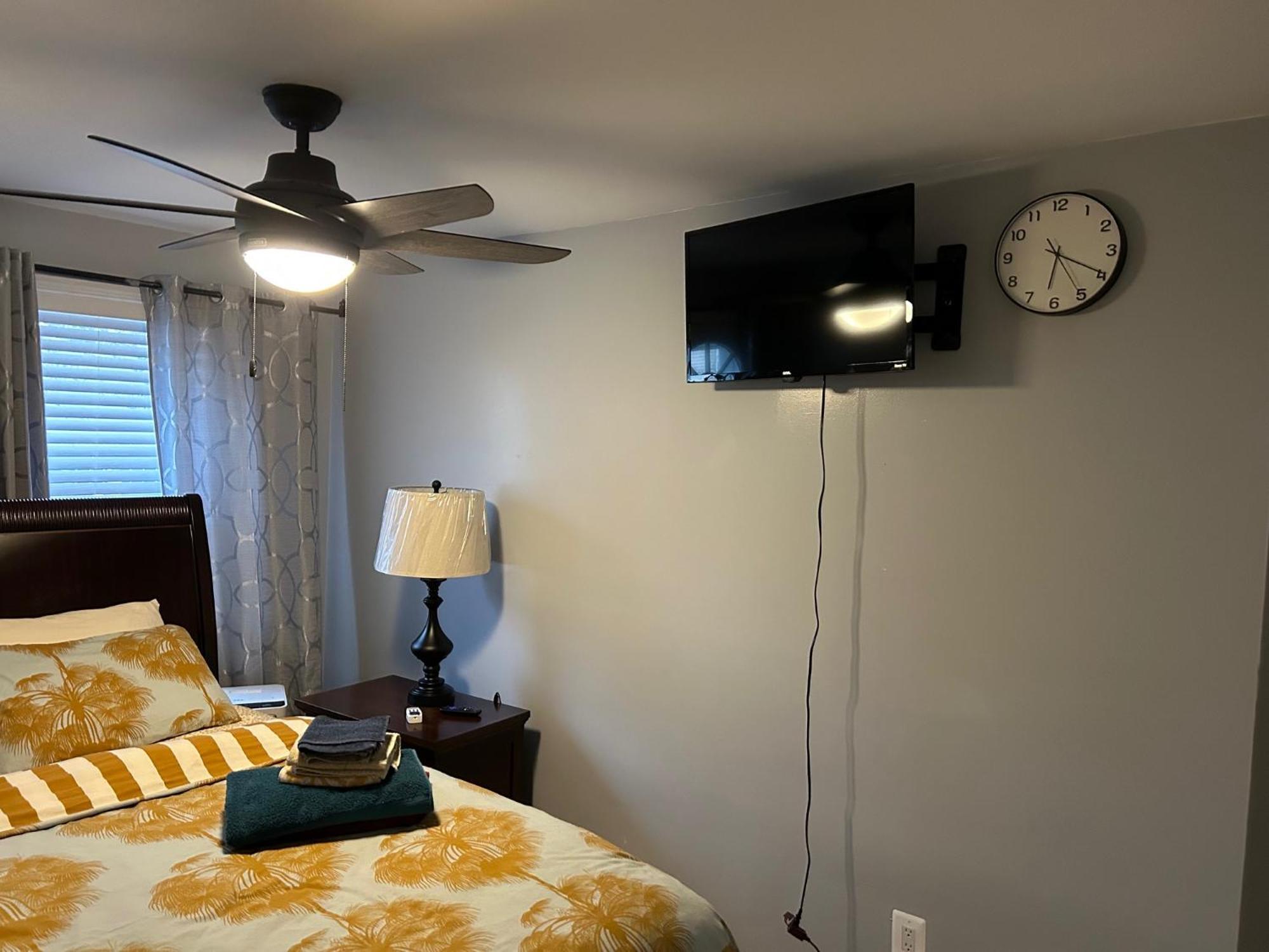 The Cozy Getaway In Edgemere Community Apartment