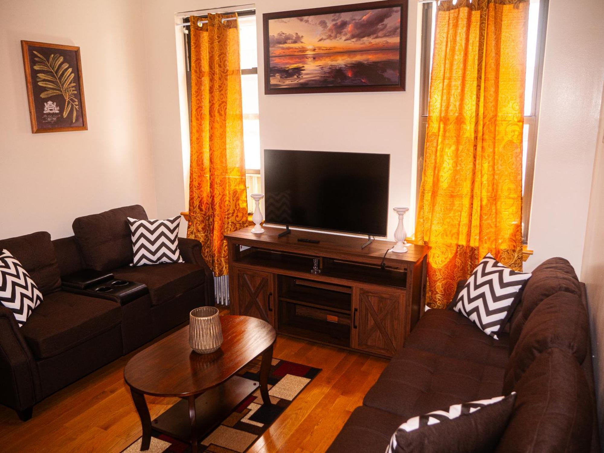 Apartment Immaculate Furnished 1-bedroom New York