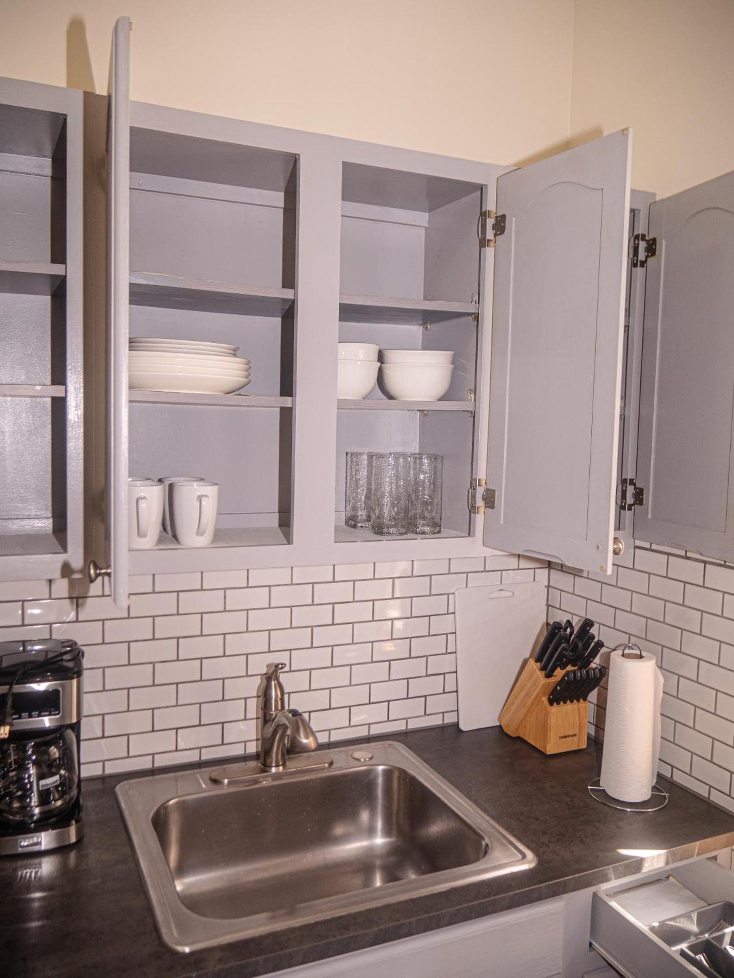 Immaculate Furnished 1-bedroom *