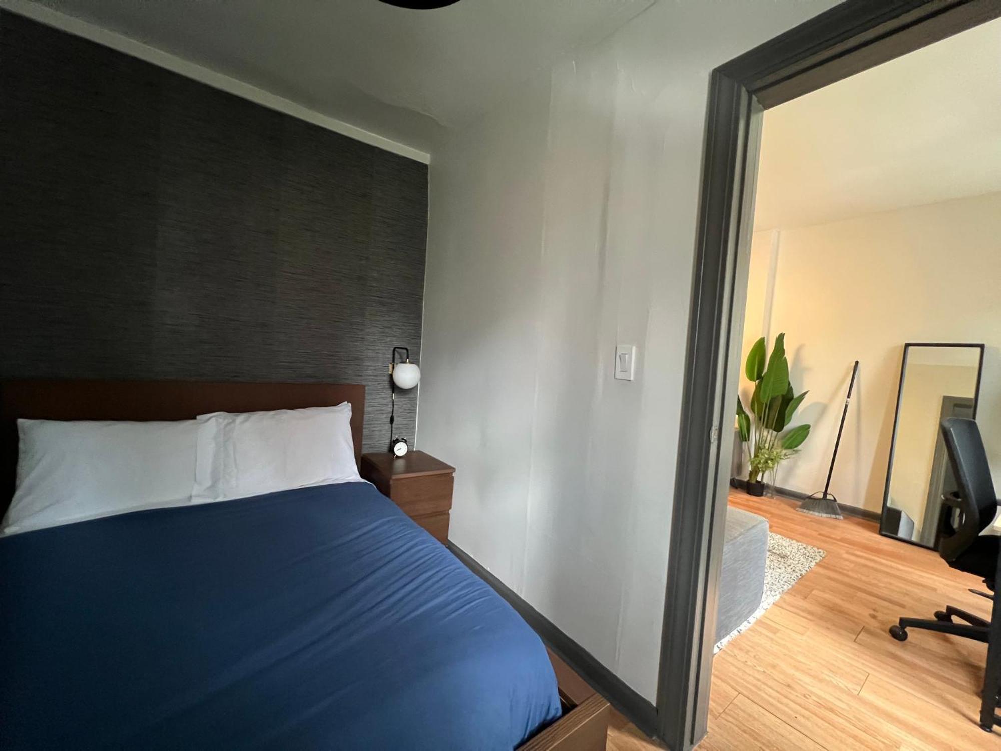 The Midtown Center Apartment *