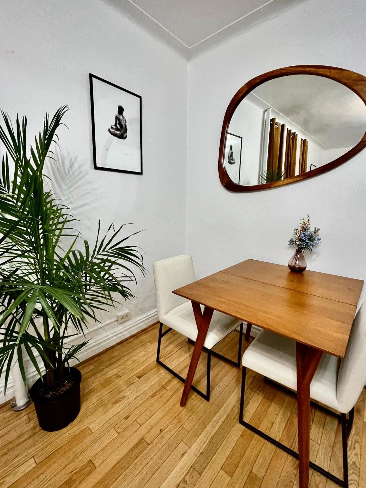 Chill In The Village *