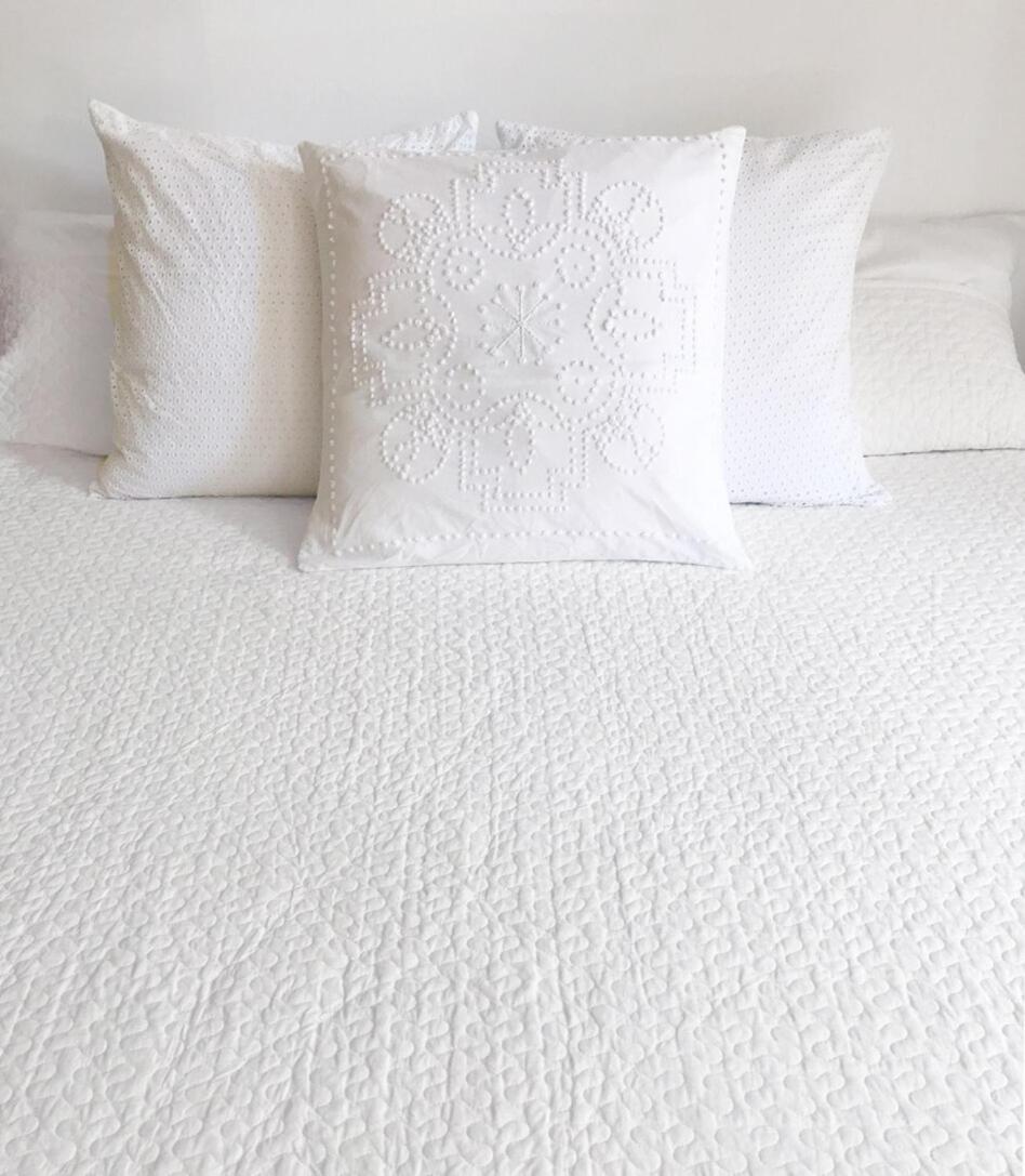 Serene Brooklyn Escape Near Cafes & Park, Sleeps 5 Apartment