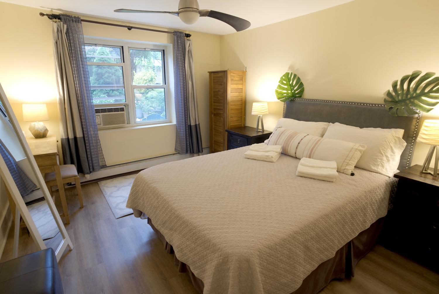 Brooklyn, Garden, Spacious, Great Location, 1 Stop To Manhattan Appartement New York