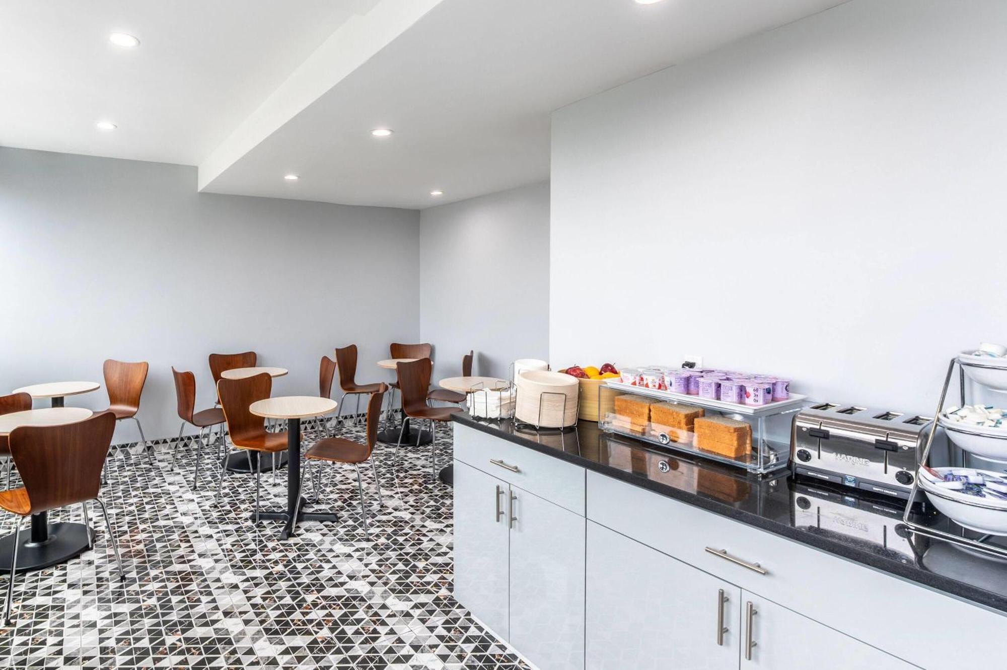 Days By Wyndham Chinatown 3*