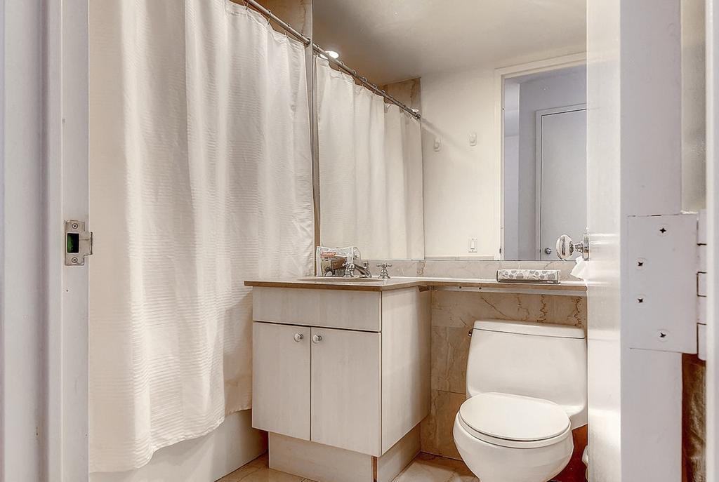 Global Luxury Suites At Bridge Tower Place