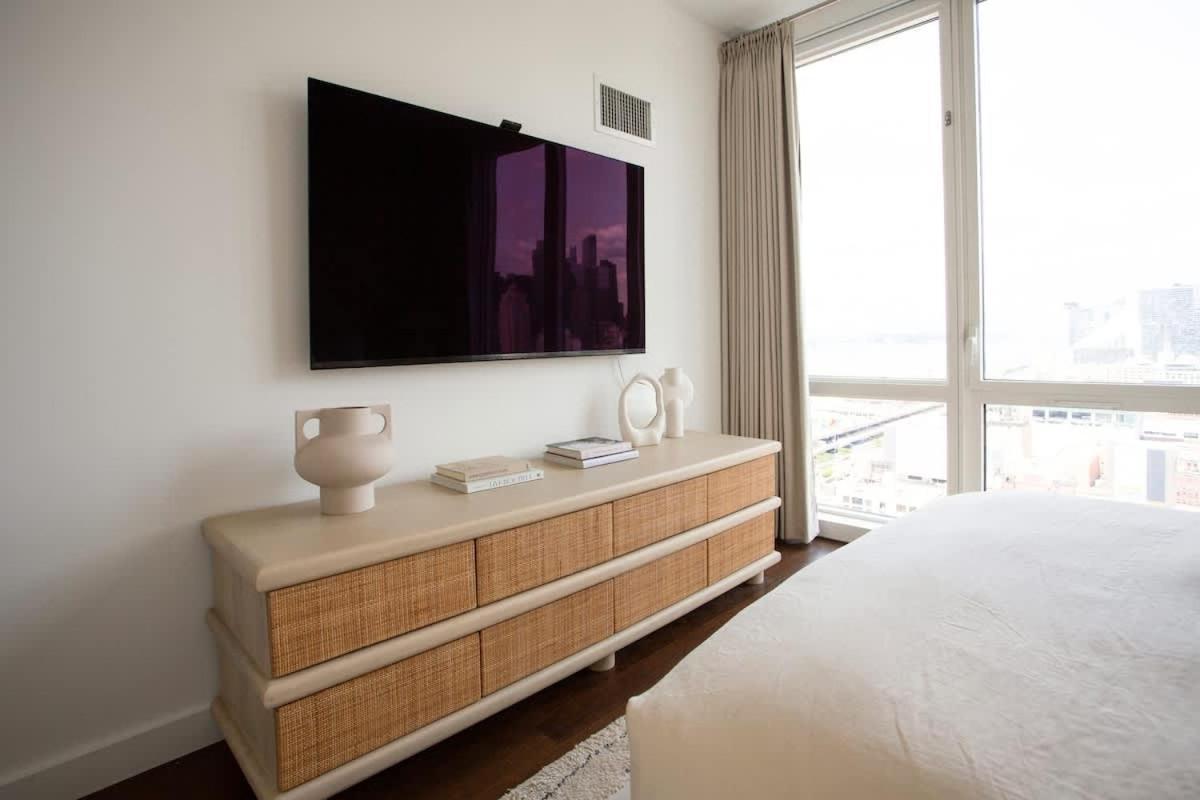 Apartment Modern Designer Stunning Hudson Views Corner Unit