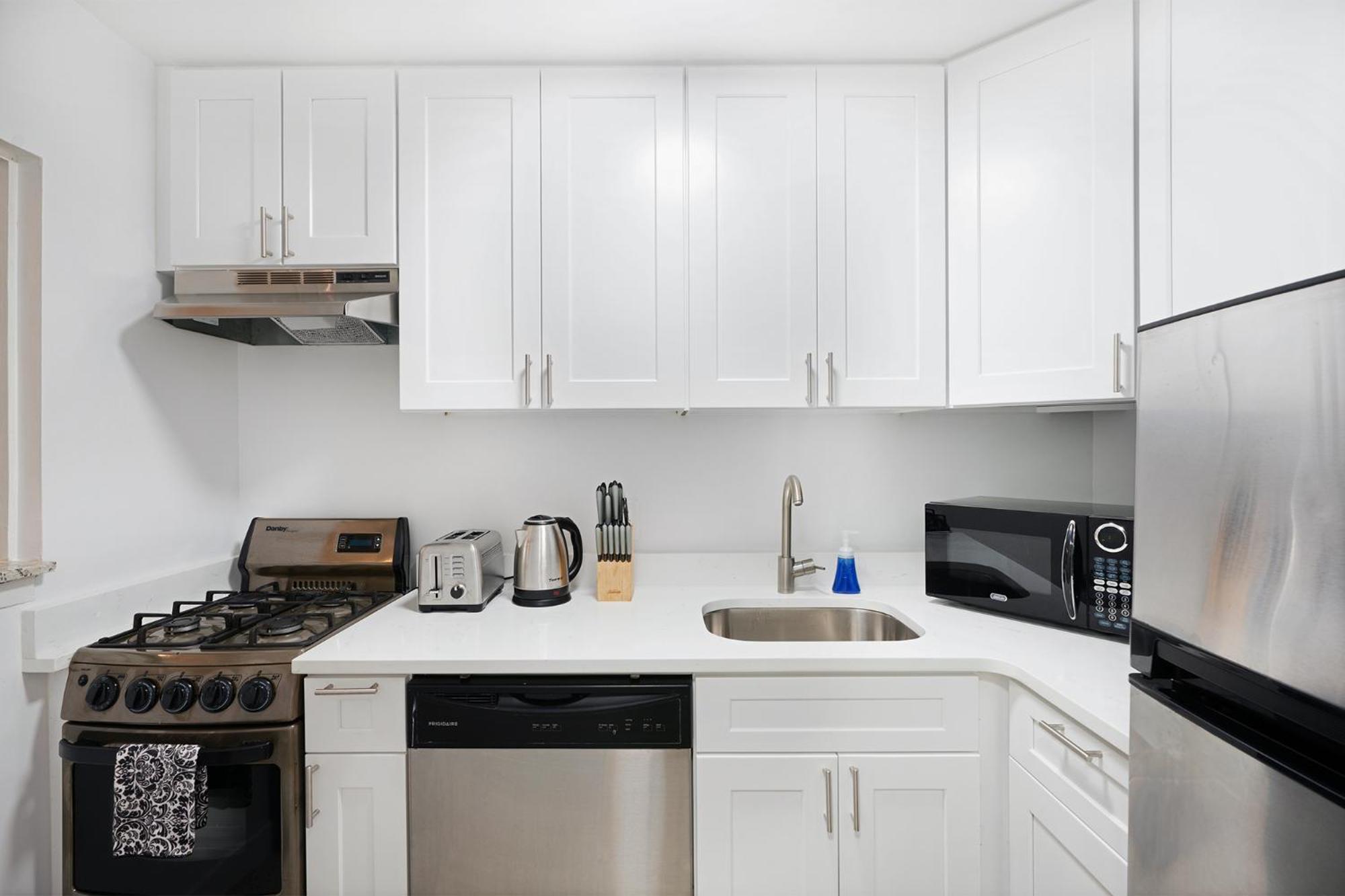 Amazing For 2 1 Bed 1 Bath *