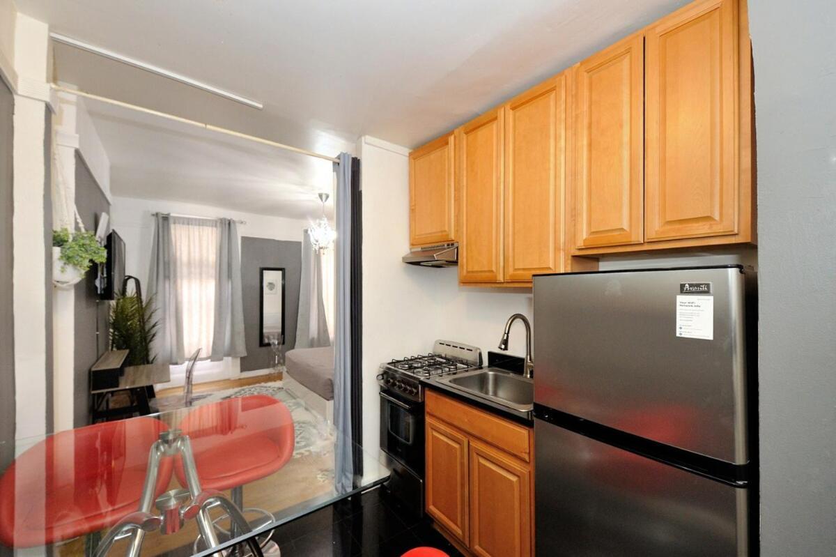 Furnished 2 Bedroom In Lennox Hill, June To Aug 90 Days Required * New York