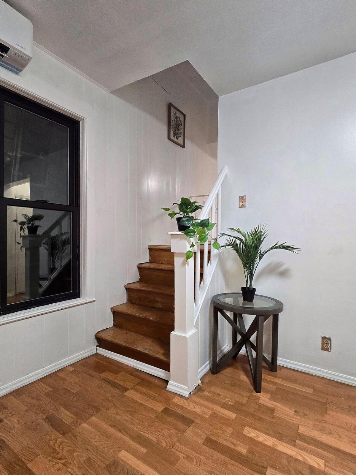 Farjahan's Apartment New York