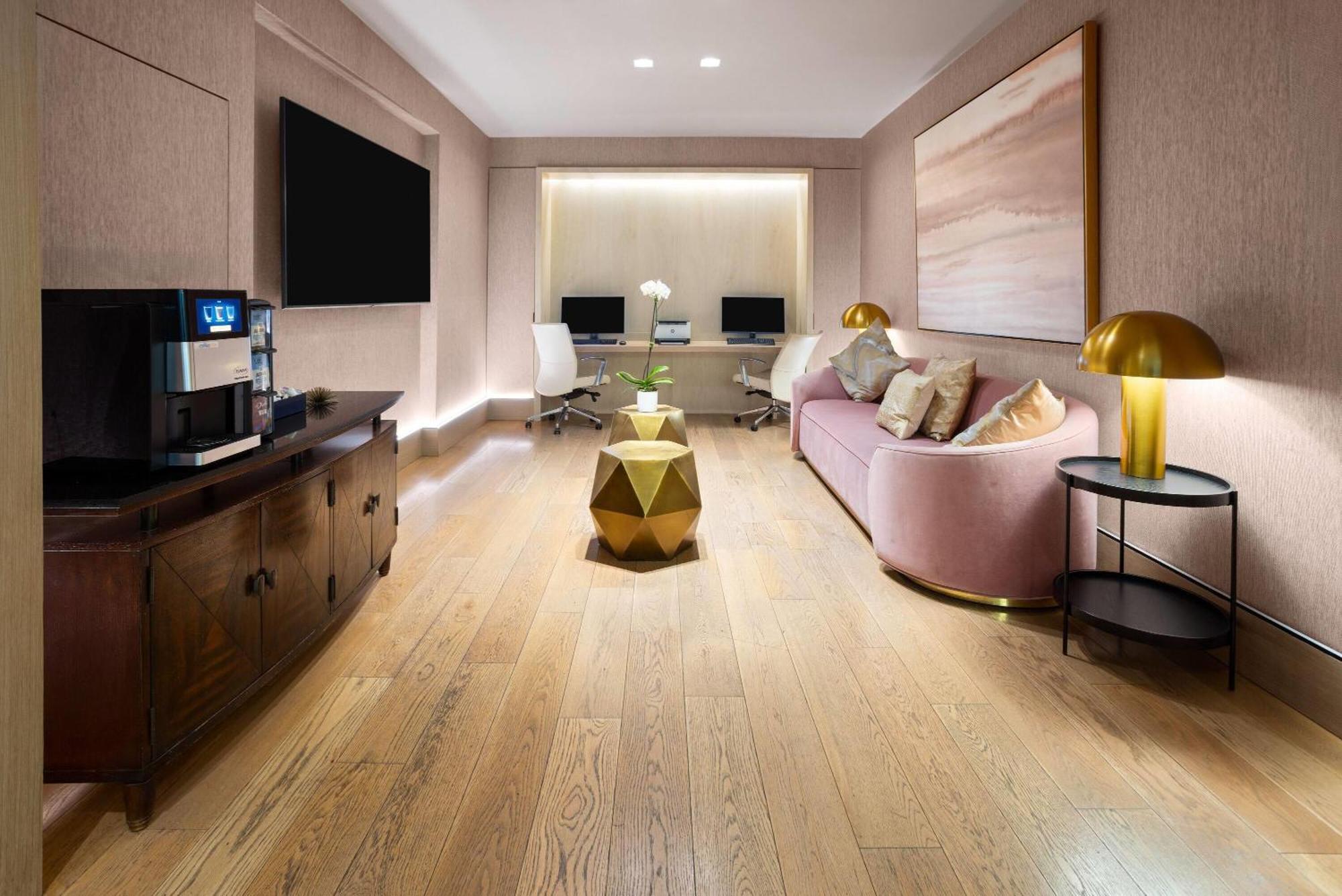 The Beekman Tower, Trademark Collection By Wyndham 4*