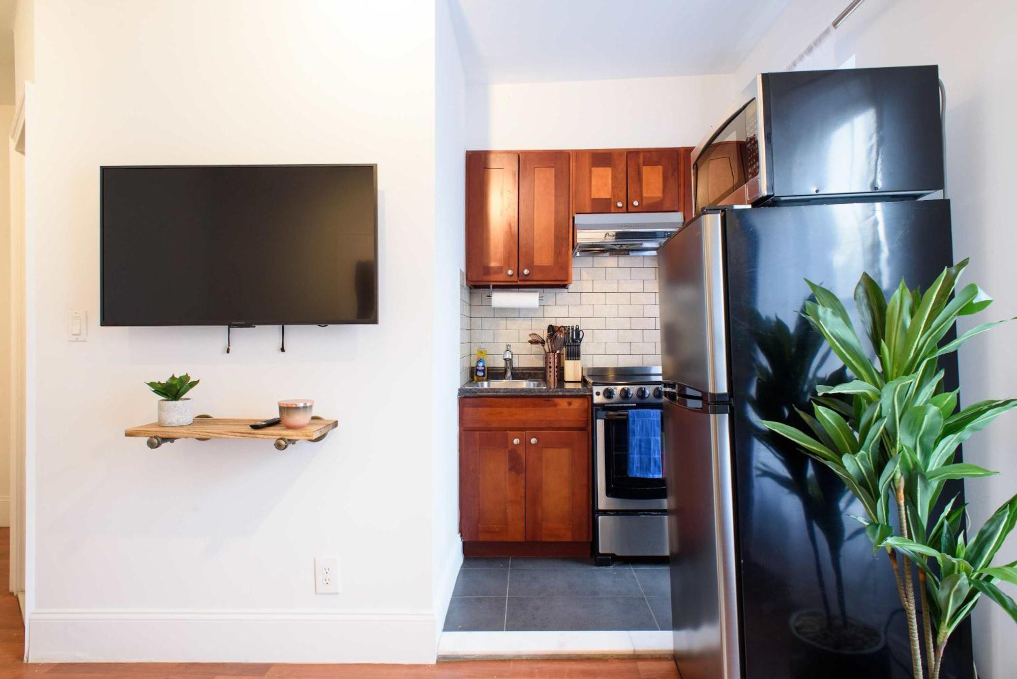 69-5d Modern Lower East East 1br Brand New New York