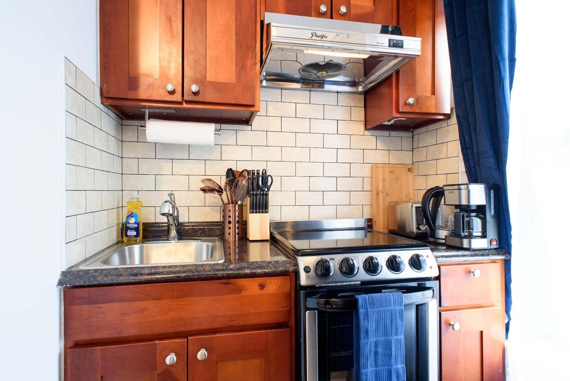 69-5d Modern Lower East East 1br Brand New New York