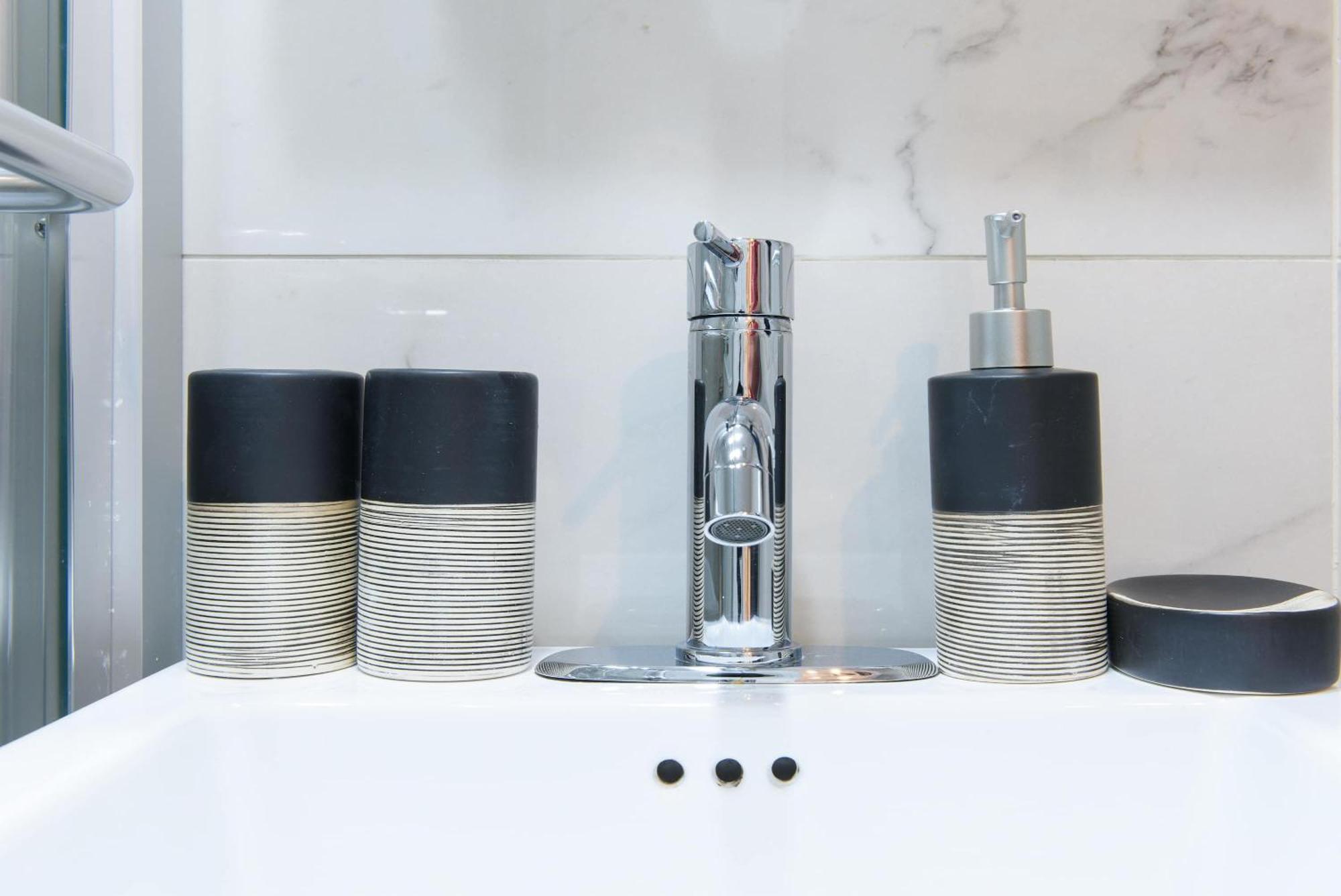 Apartment 69-4a Quality New Prime Lower East East 1br