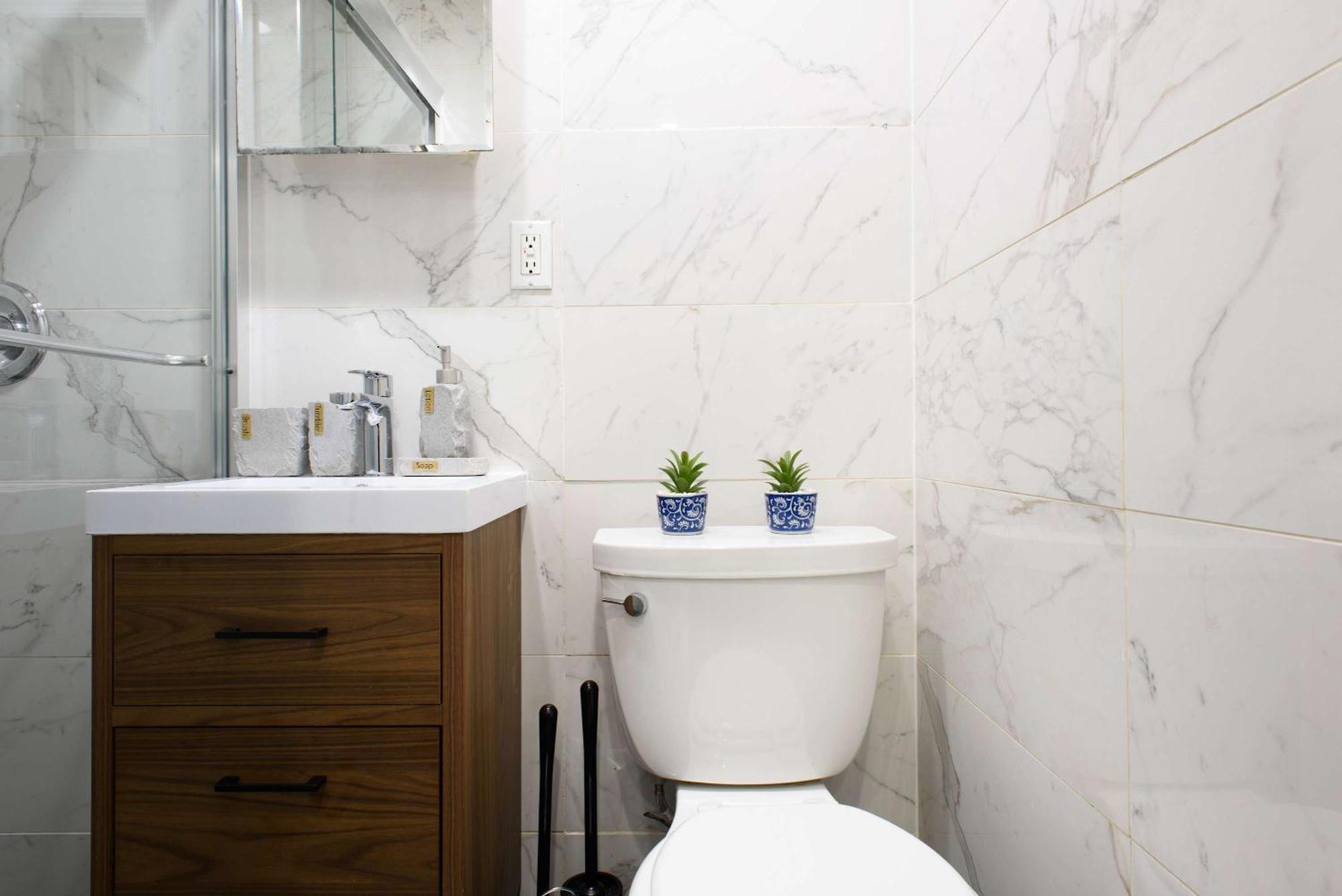 69-2a Prime Lower East Side 1br Brand New