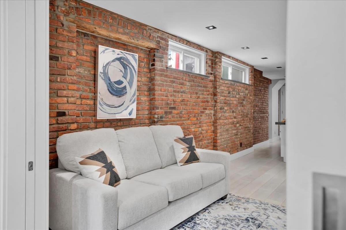 Apartment Soho Designer 2br W Balcony New York