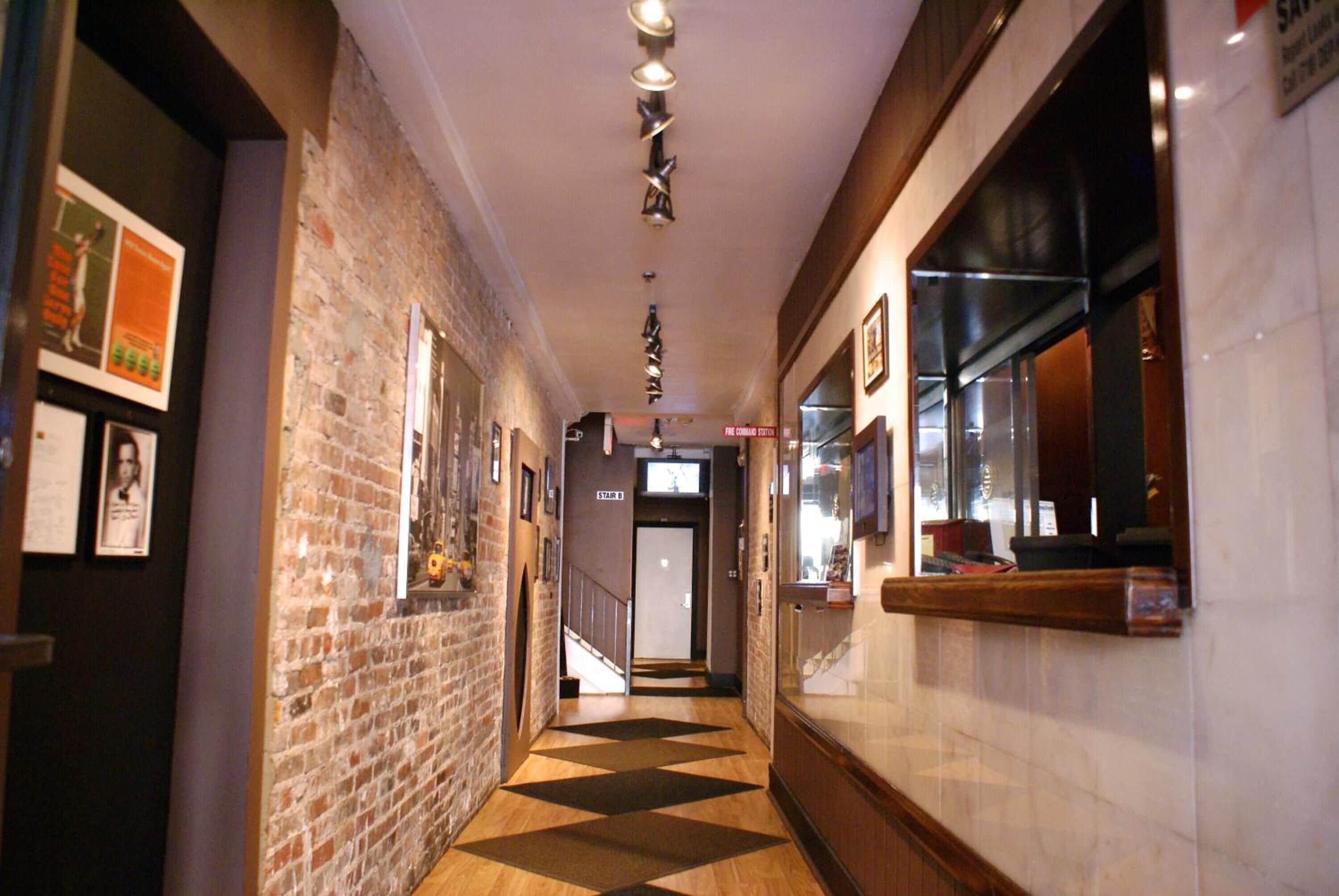 Hotel Off Soho 2*