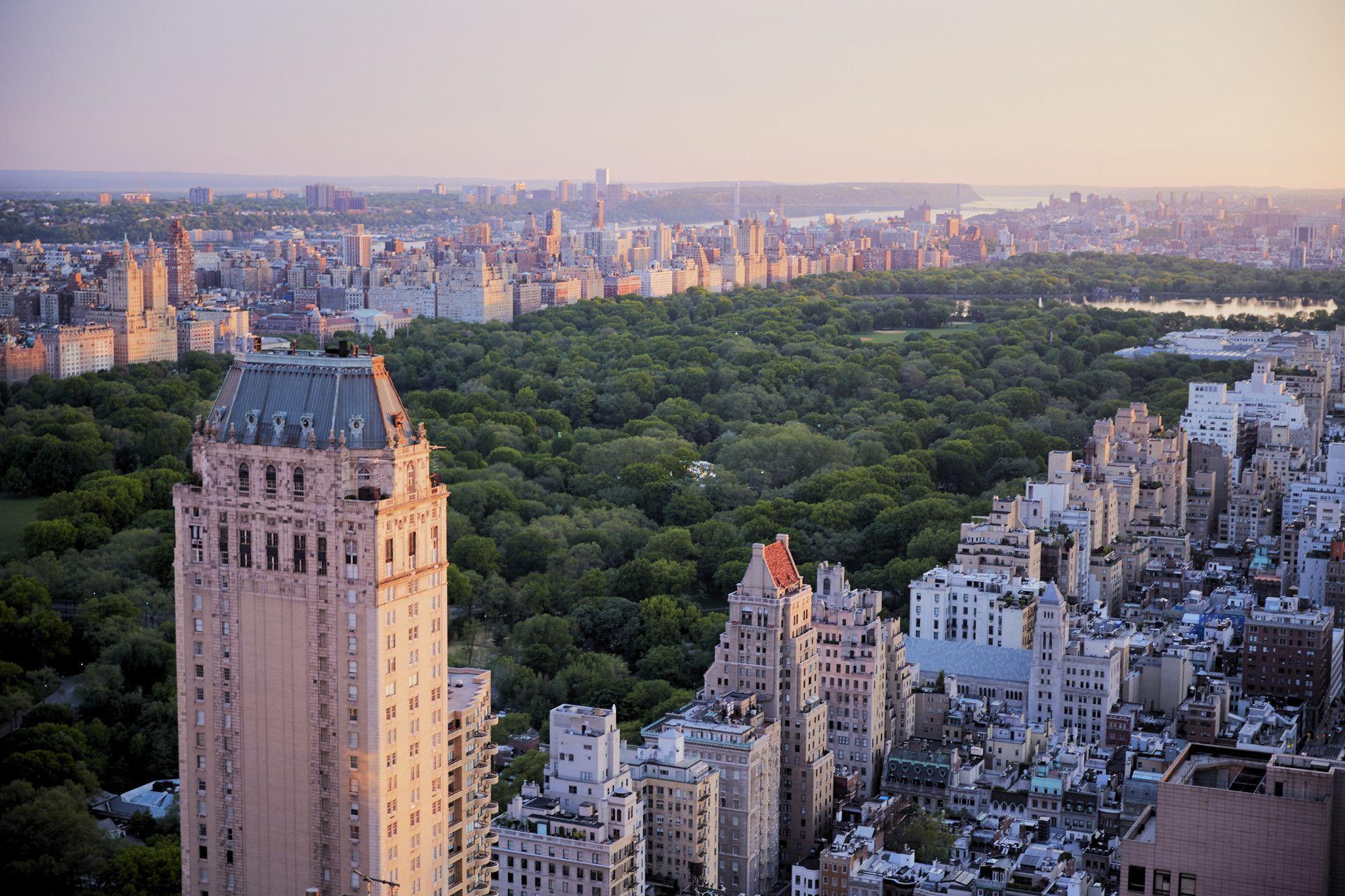 Four Seasons Hotel