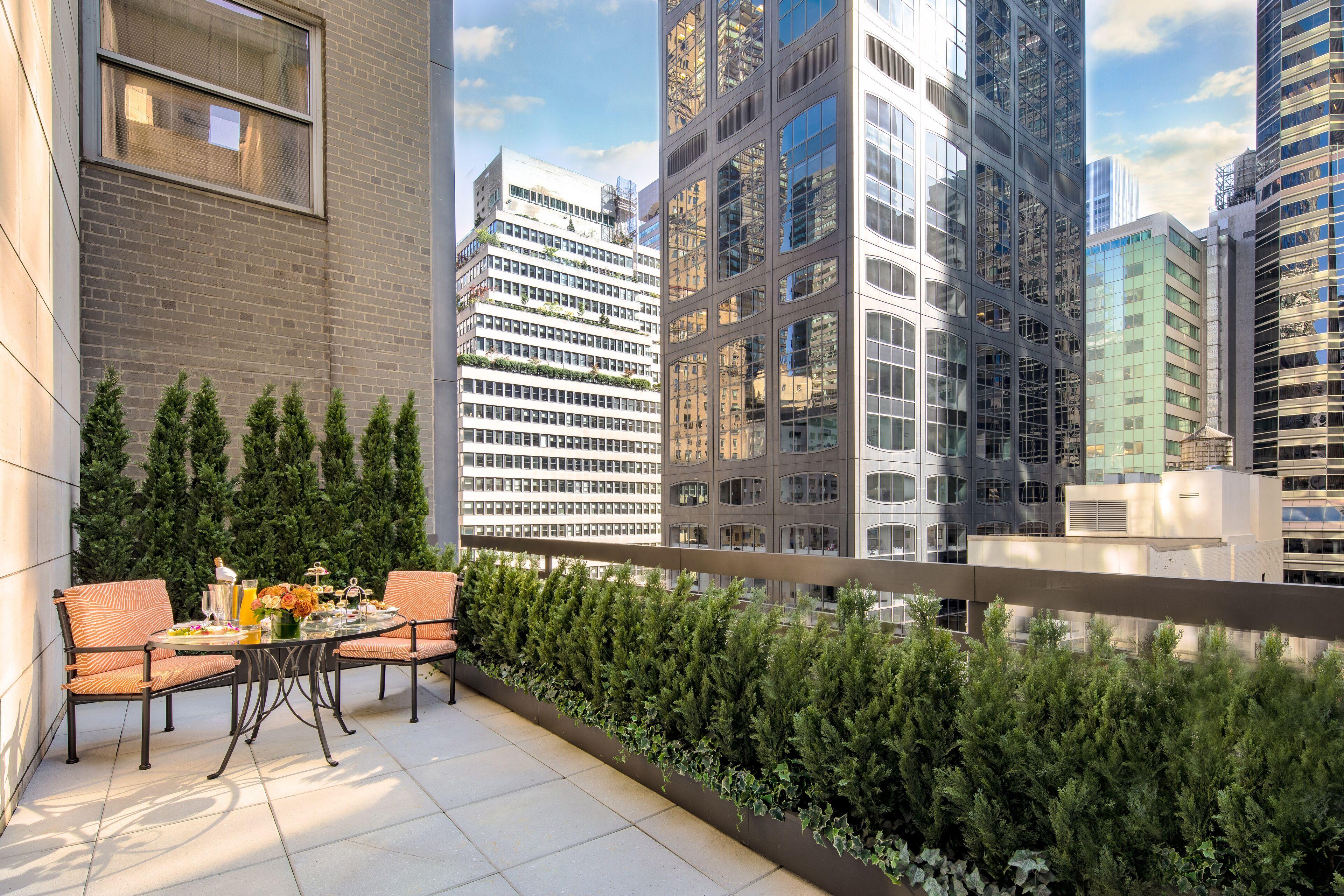 Four Seasons Hotel 5*