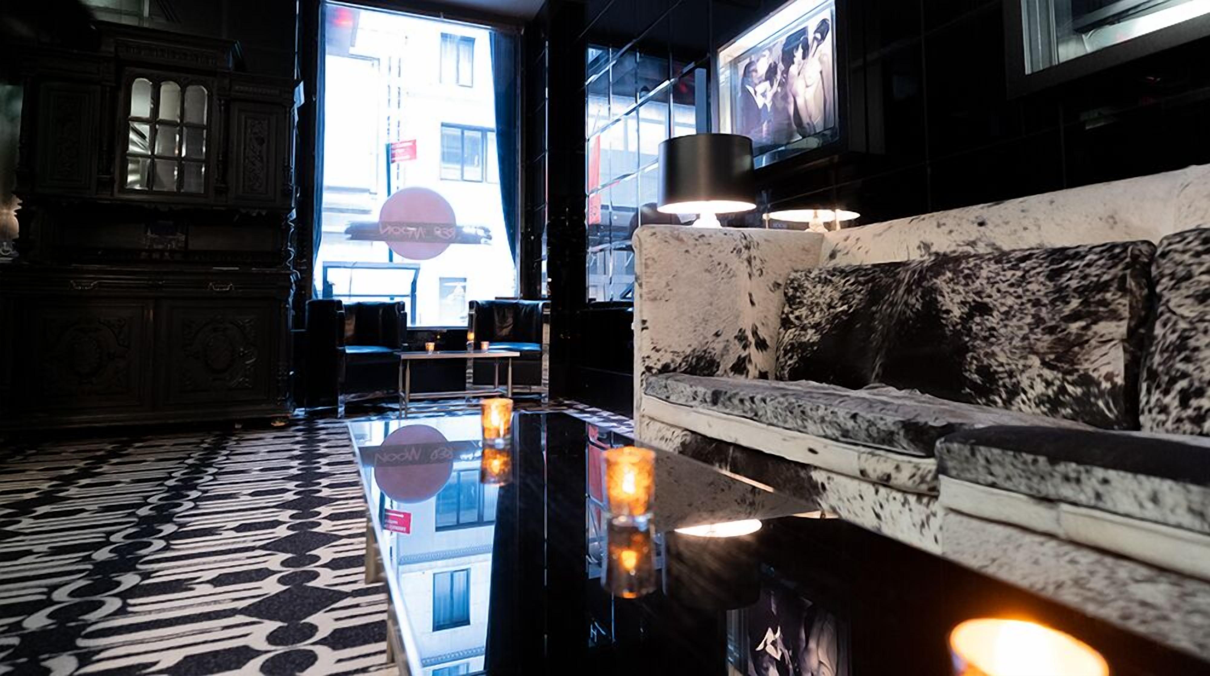 Night By Sb At Times Square 4*