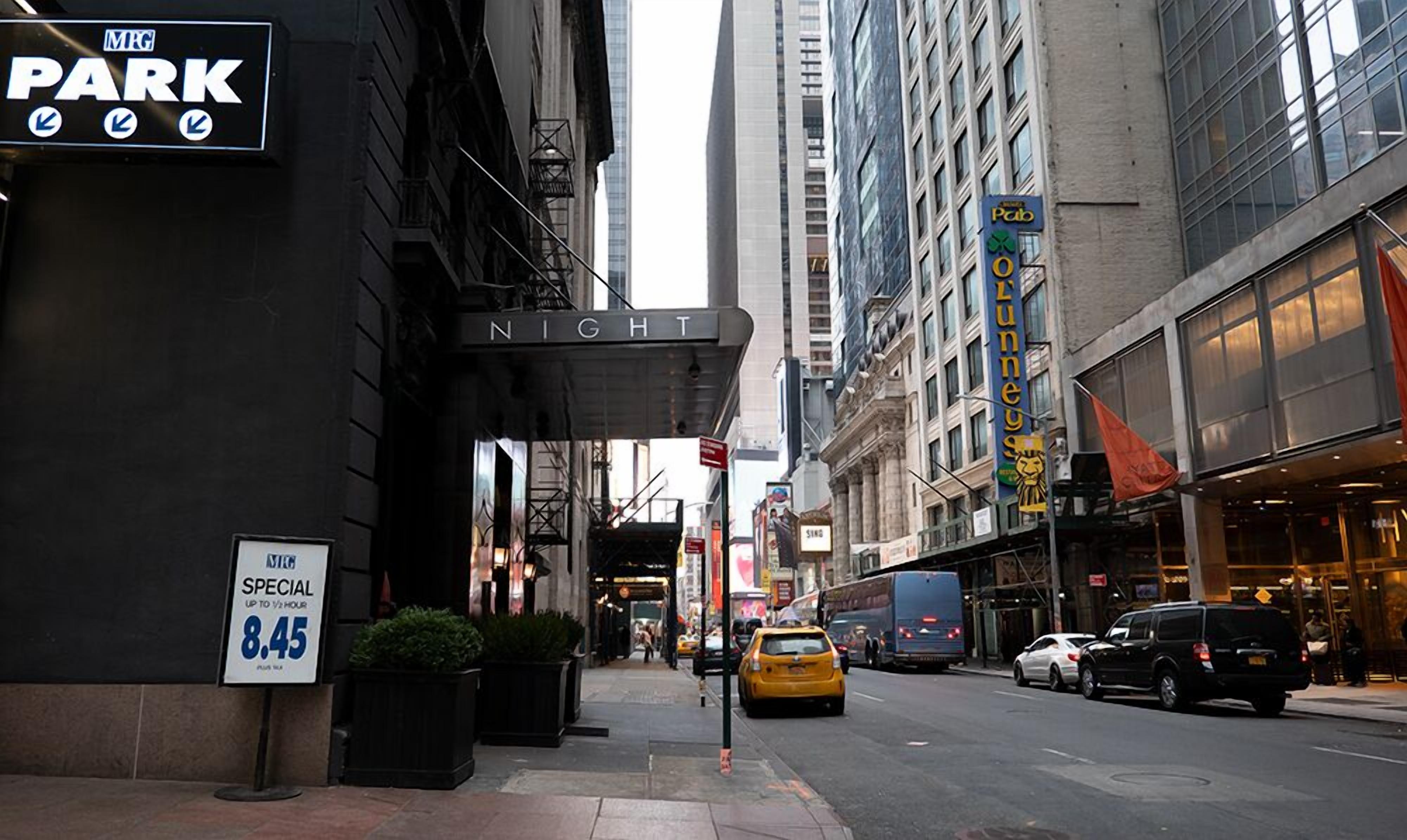 Night By Sb At Times Square New York