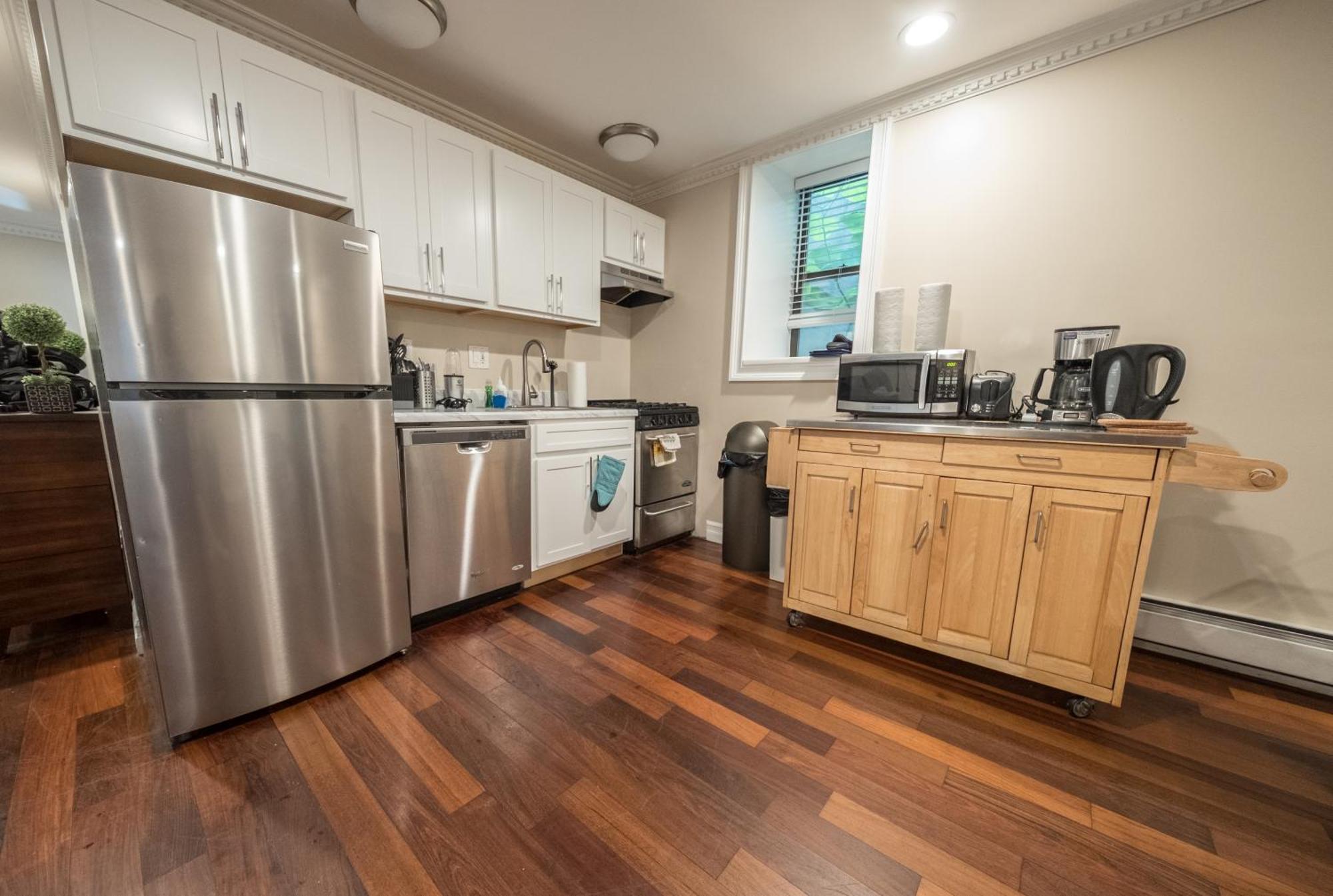 Spacious 4br 2ba With Private Outdoor Space Uws