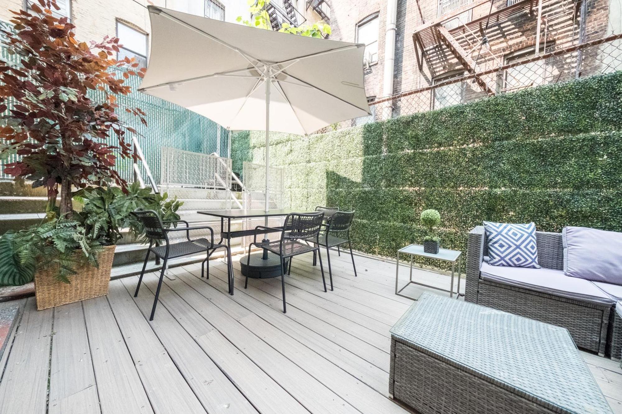 Spacious 4br 2ba With Private Outdoor Space Uws * New York