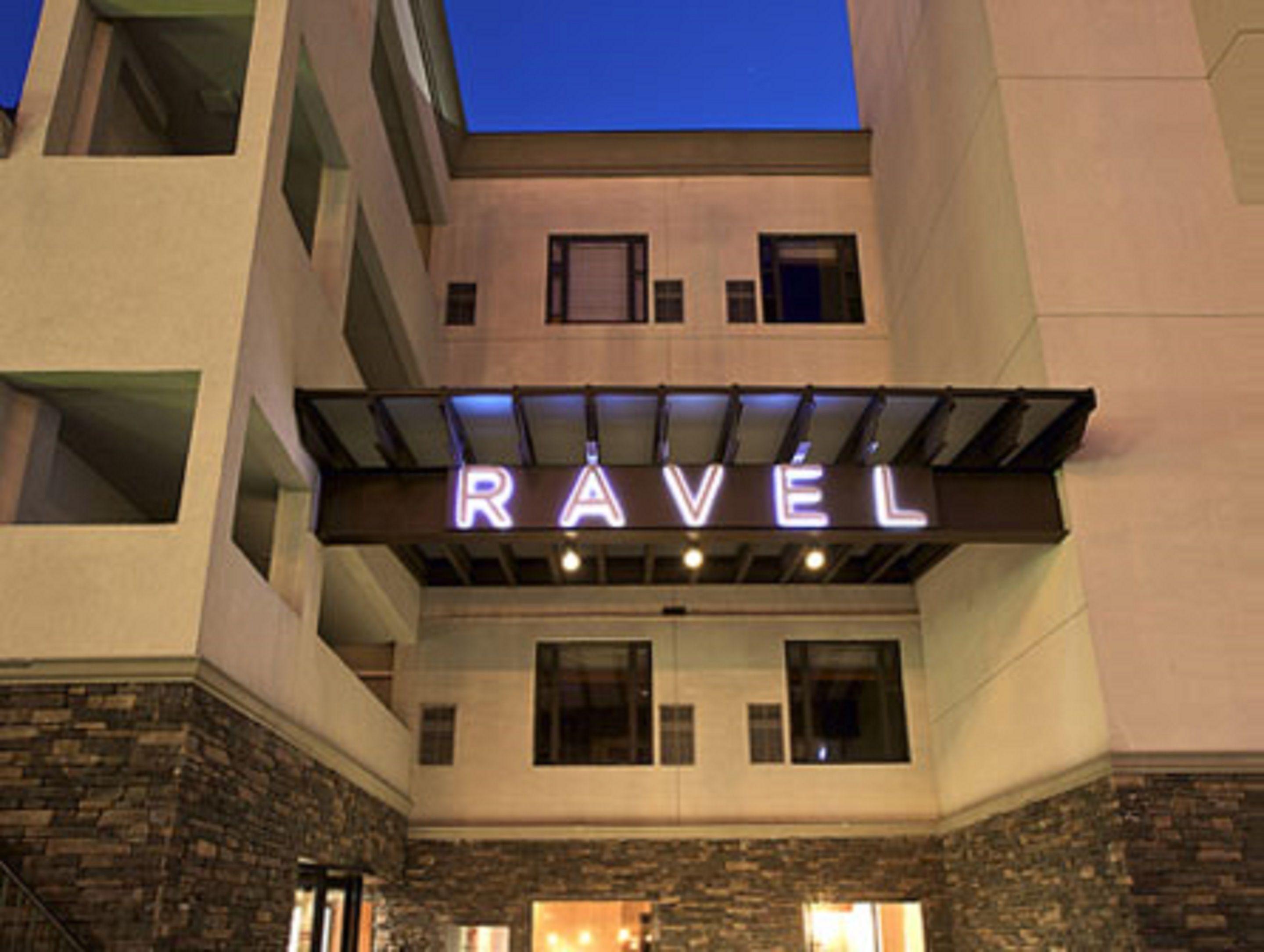 Ravel Trademark Collection By Wyndham Hotel 4*