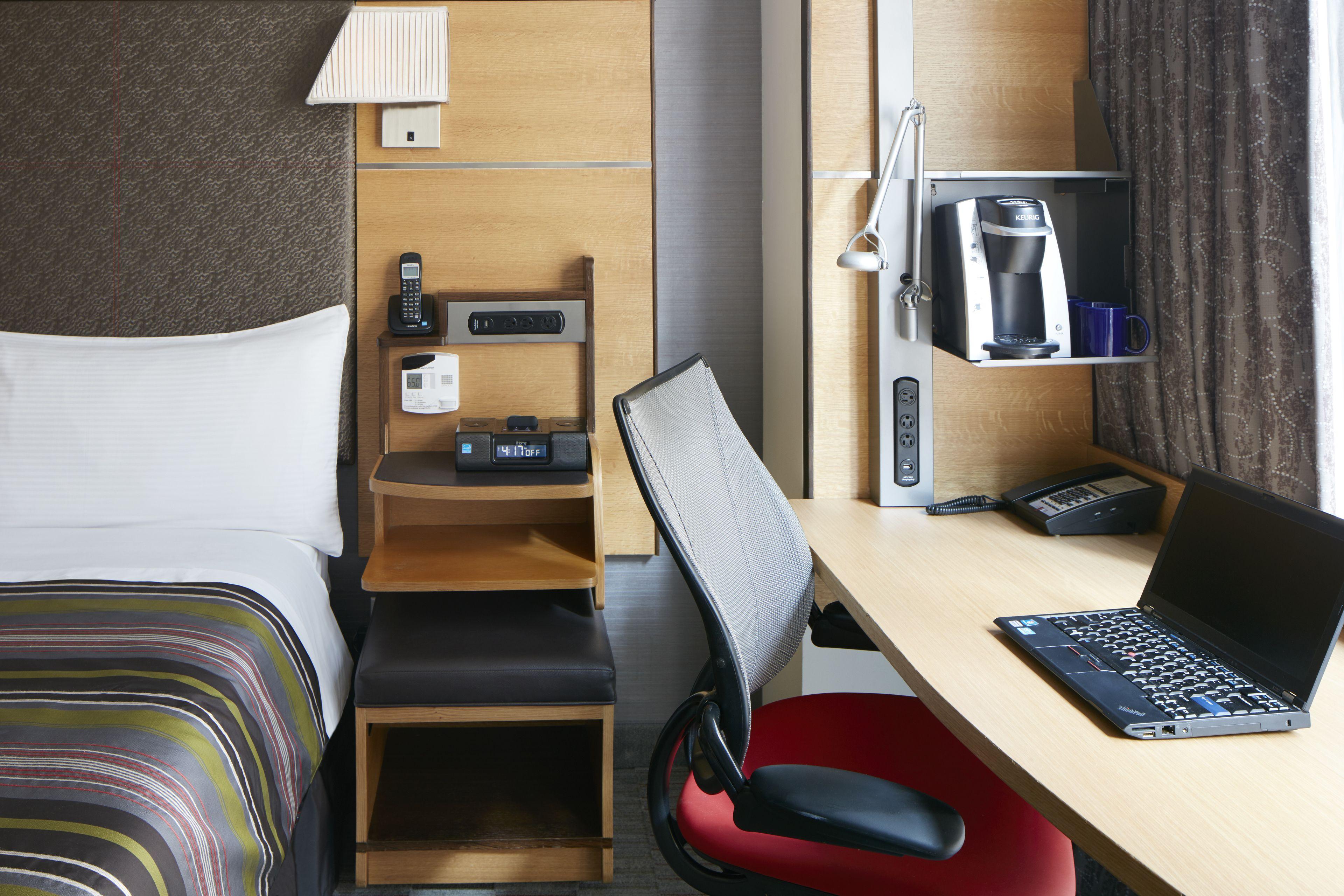 The Jewel Hotel, Hotel 4*