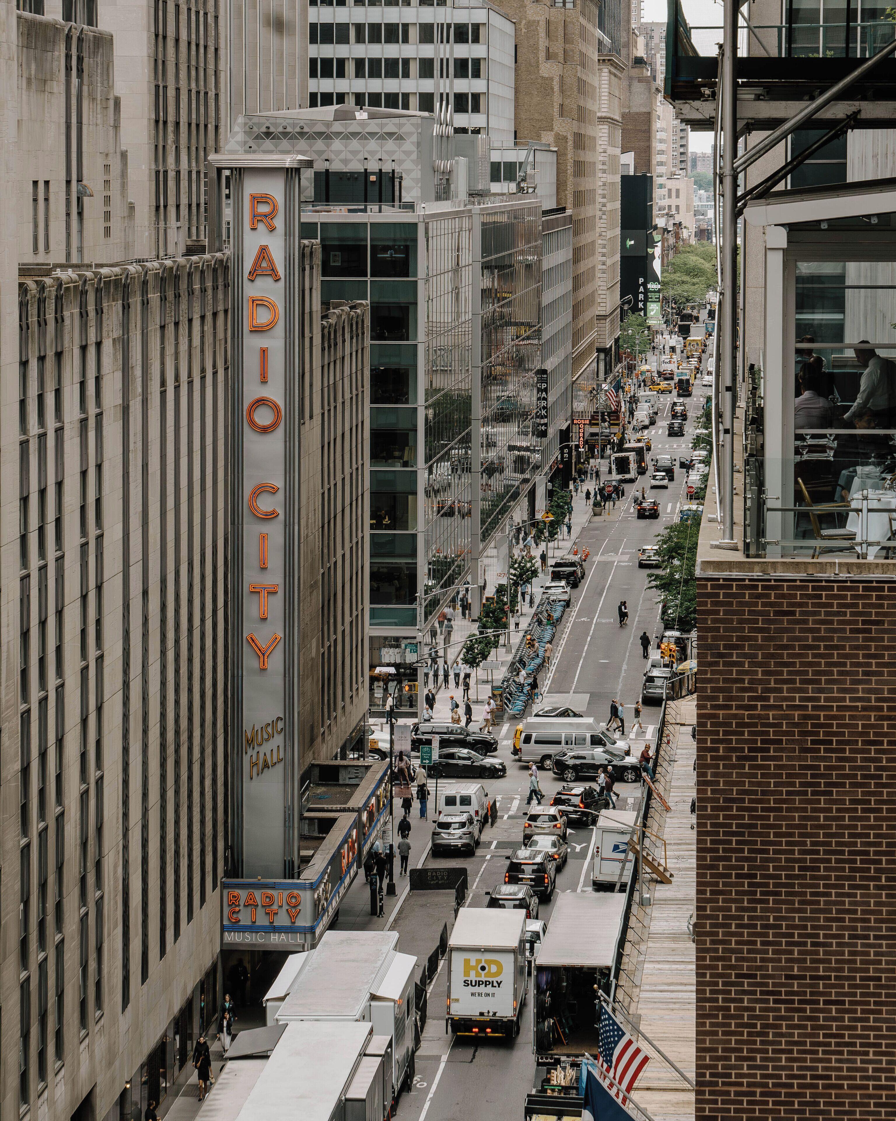 The Jewel Hotel, Hotel