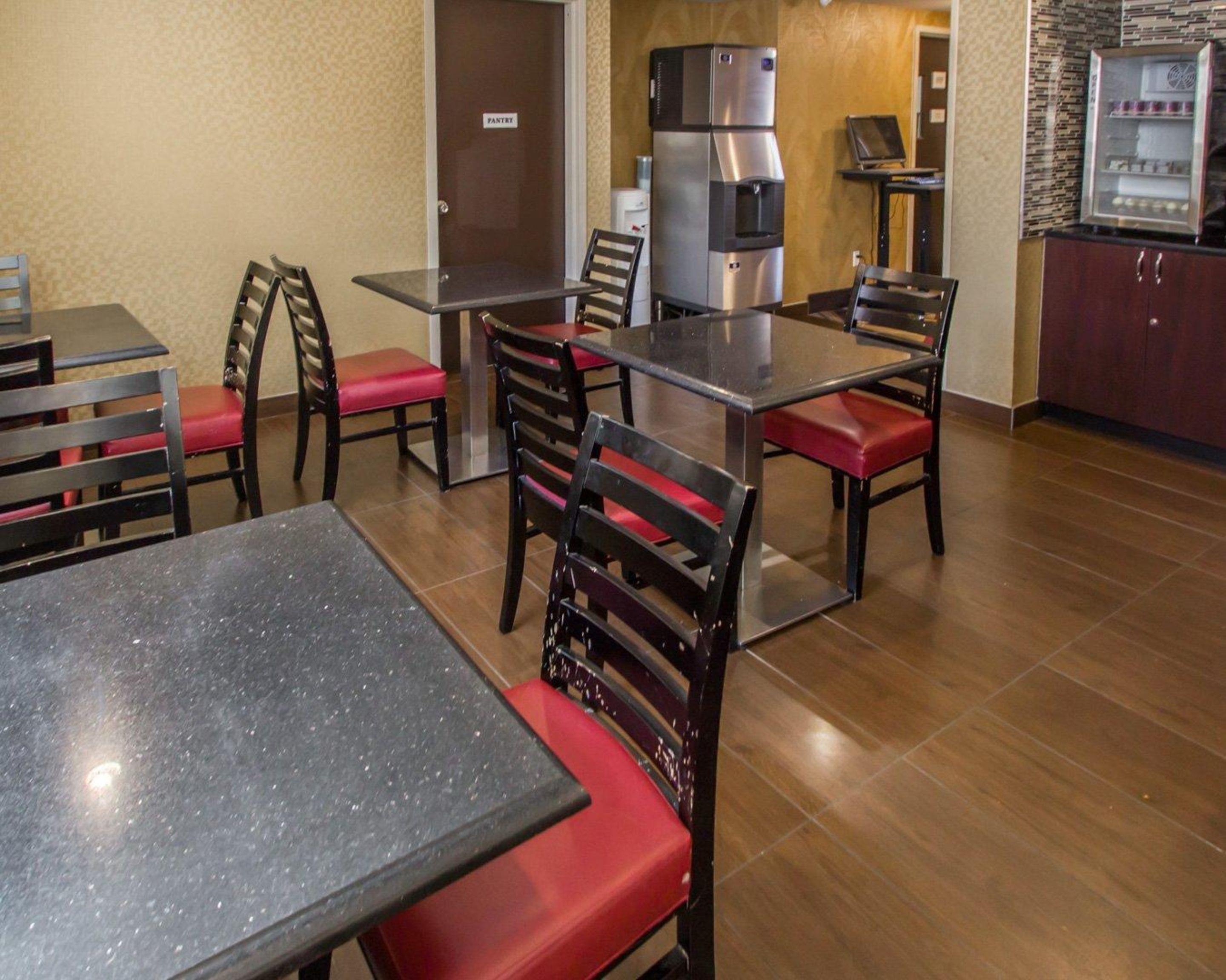 Rodeway Bronx Zoo New York