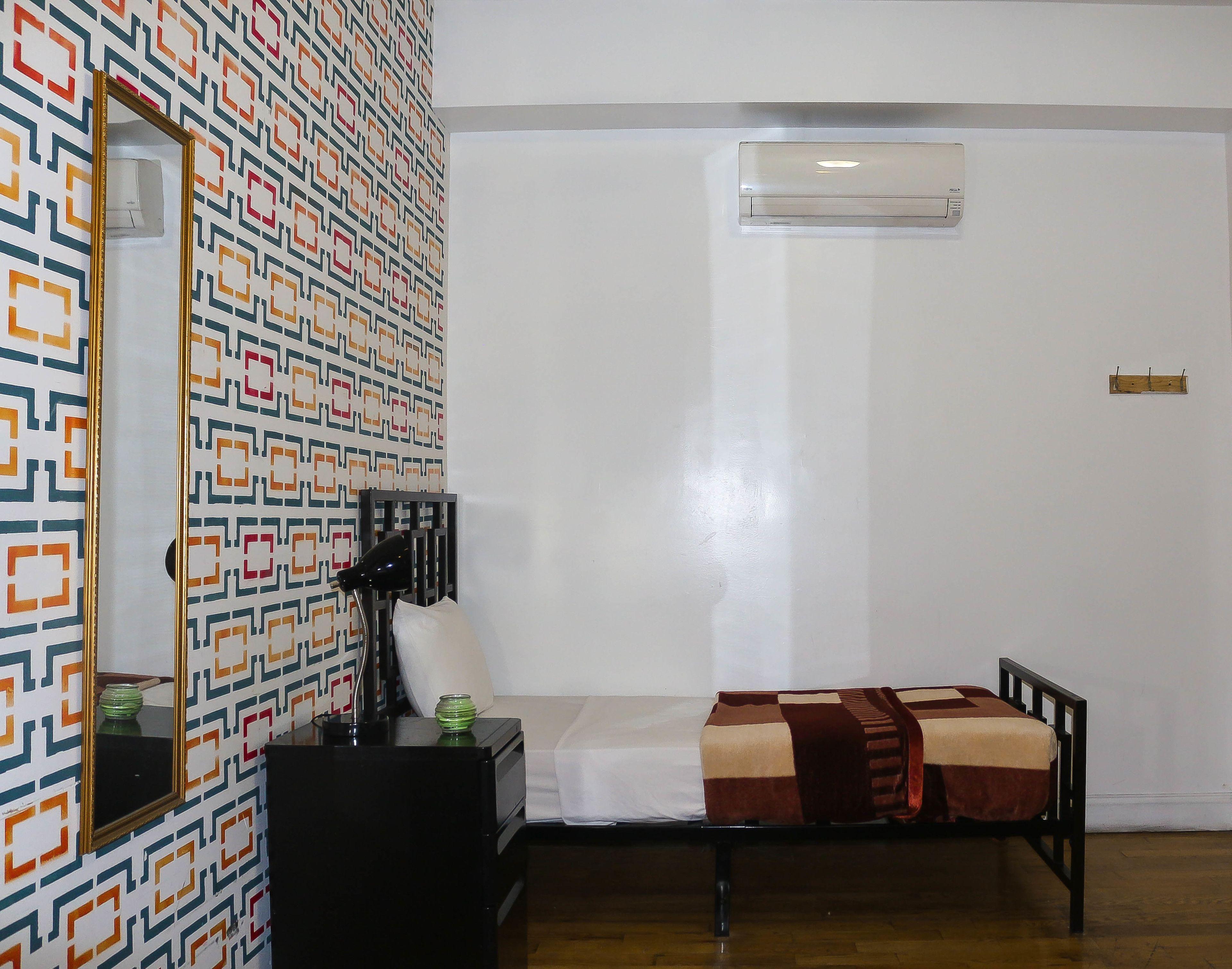 Ny Moore Hostel *