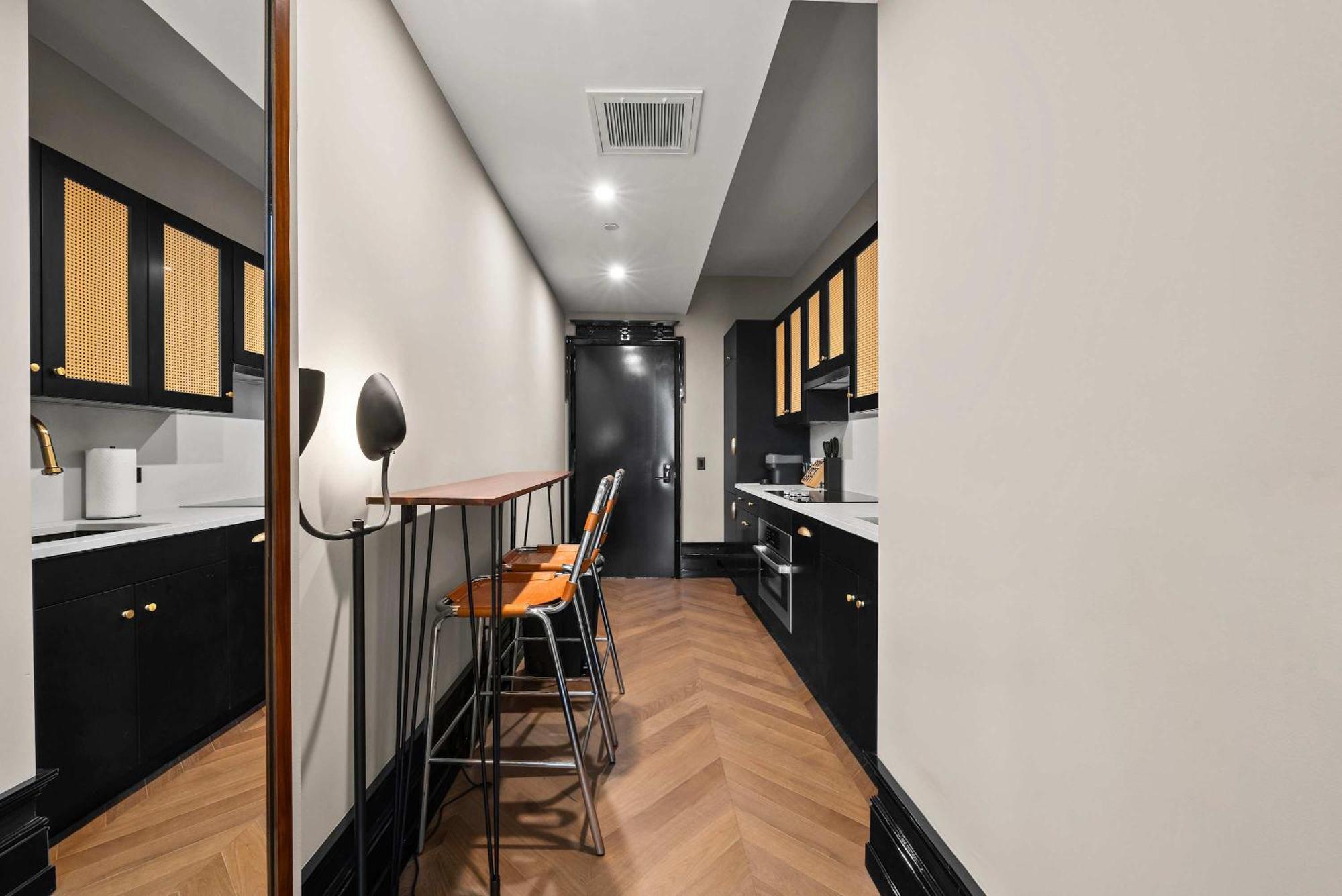 Freeman 1001 By Rove Travel - With Shared Amenities