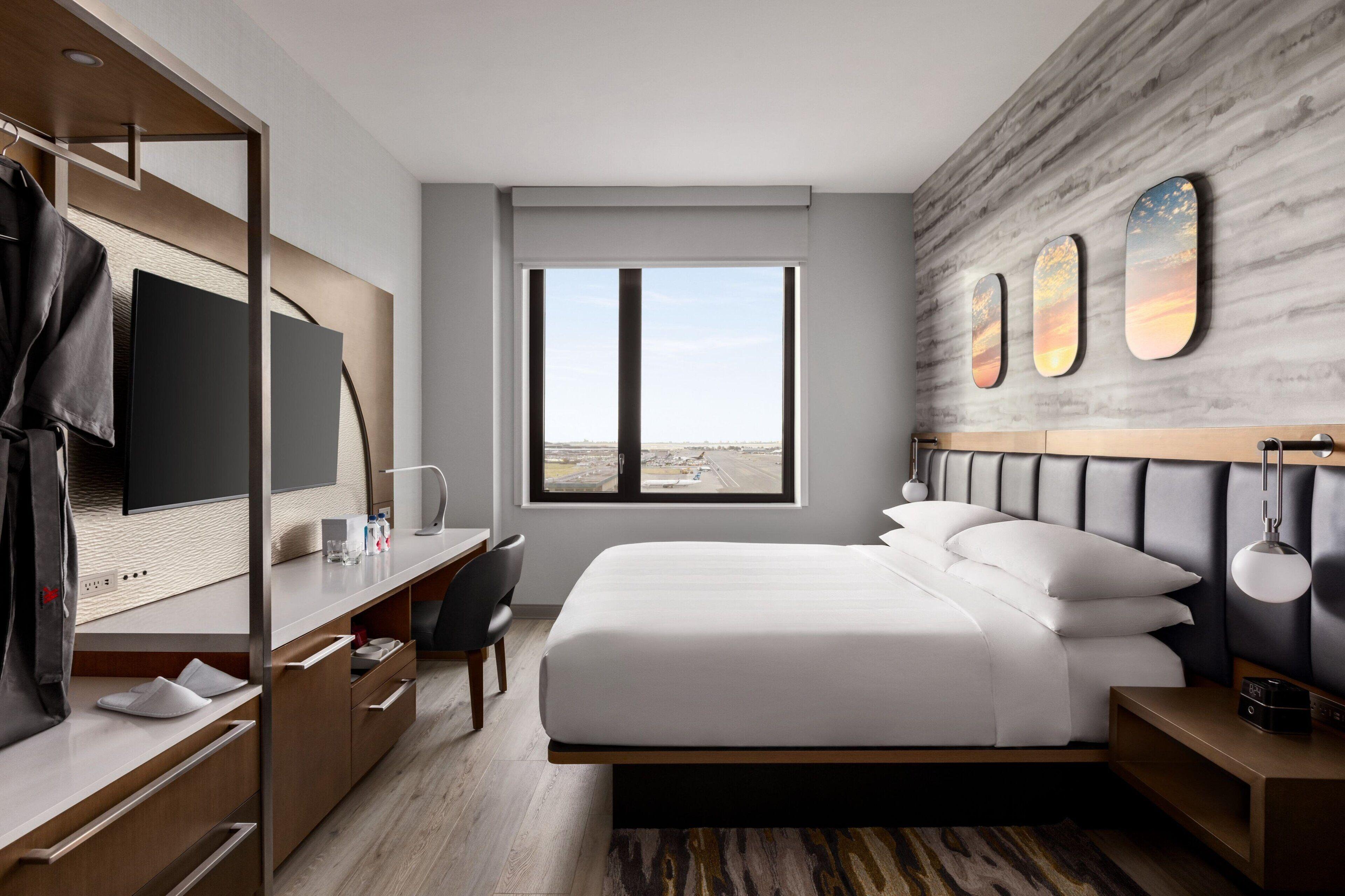 Marriott Jfk Airport Hotel 3*